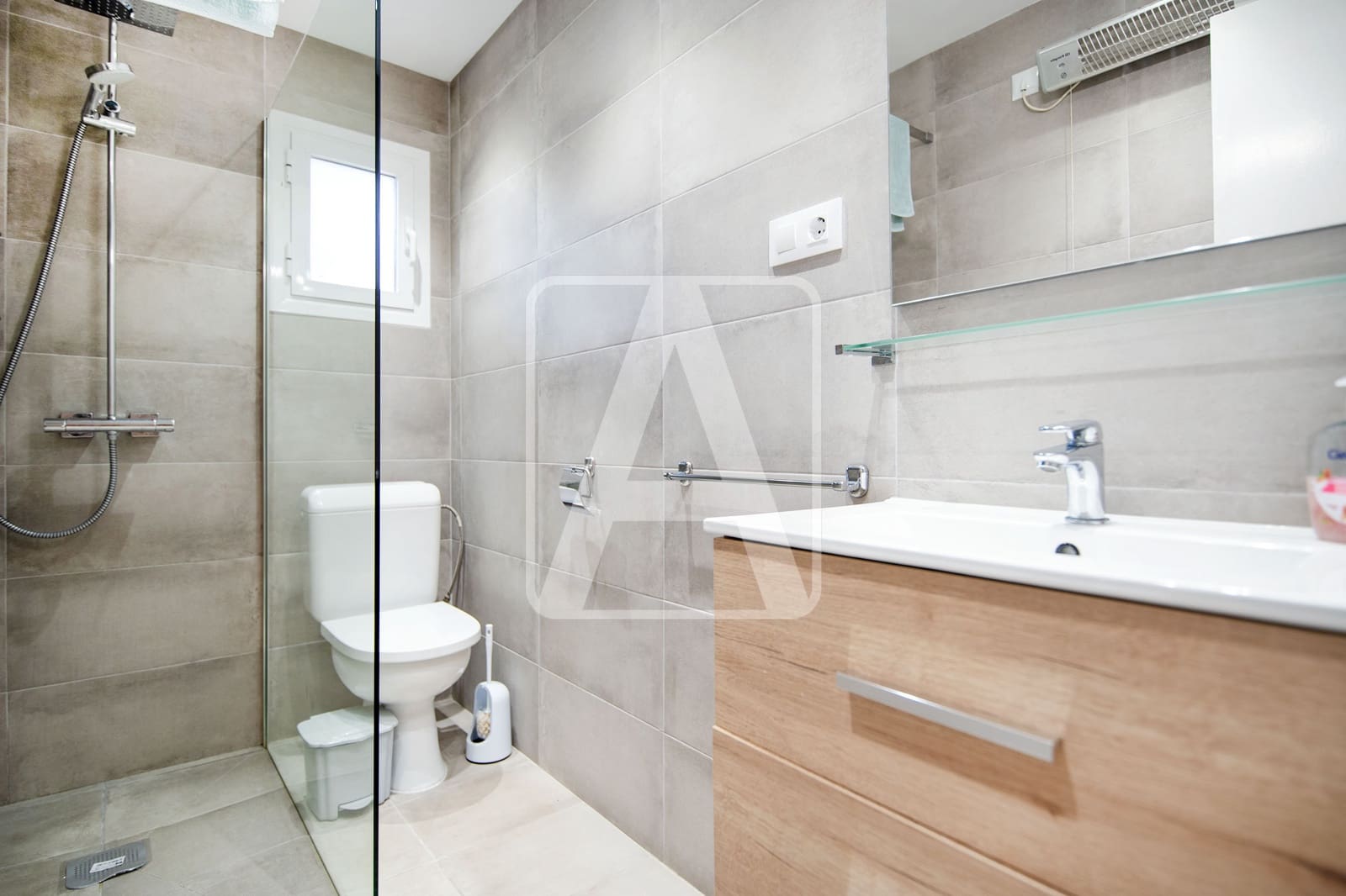 5 makuuhuone Huvila myytävänä paikassa Benissa mukana 
autotalli - 710 000 € (Ref: 8596112)