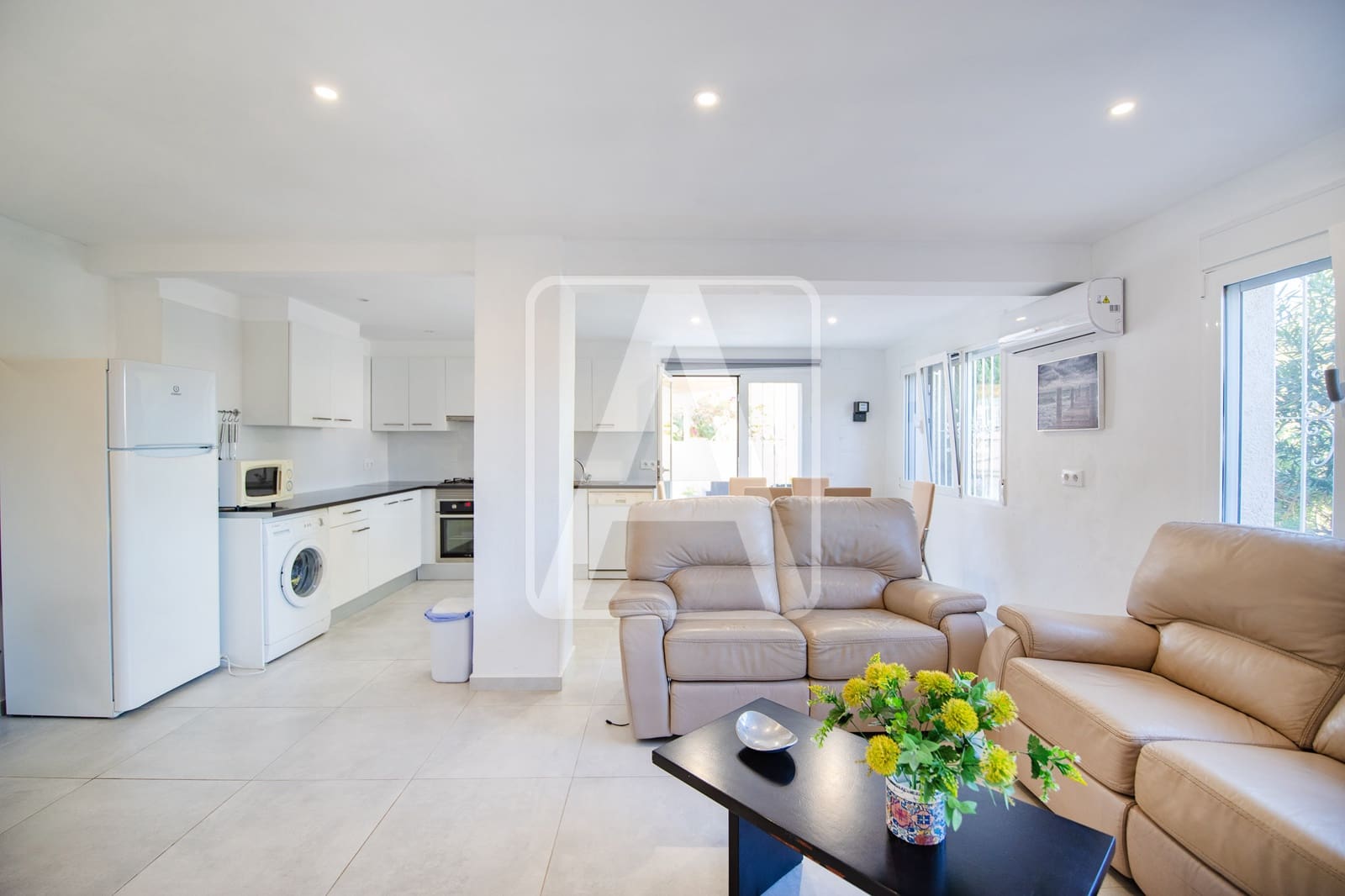 5 makuuhuone Huvila myytävänä paikassa Benissa mukana 
autotalli - 710 000 € (Ref: 8596112)