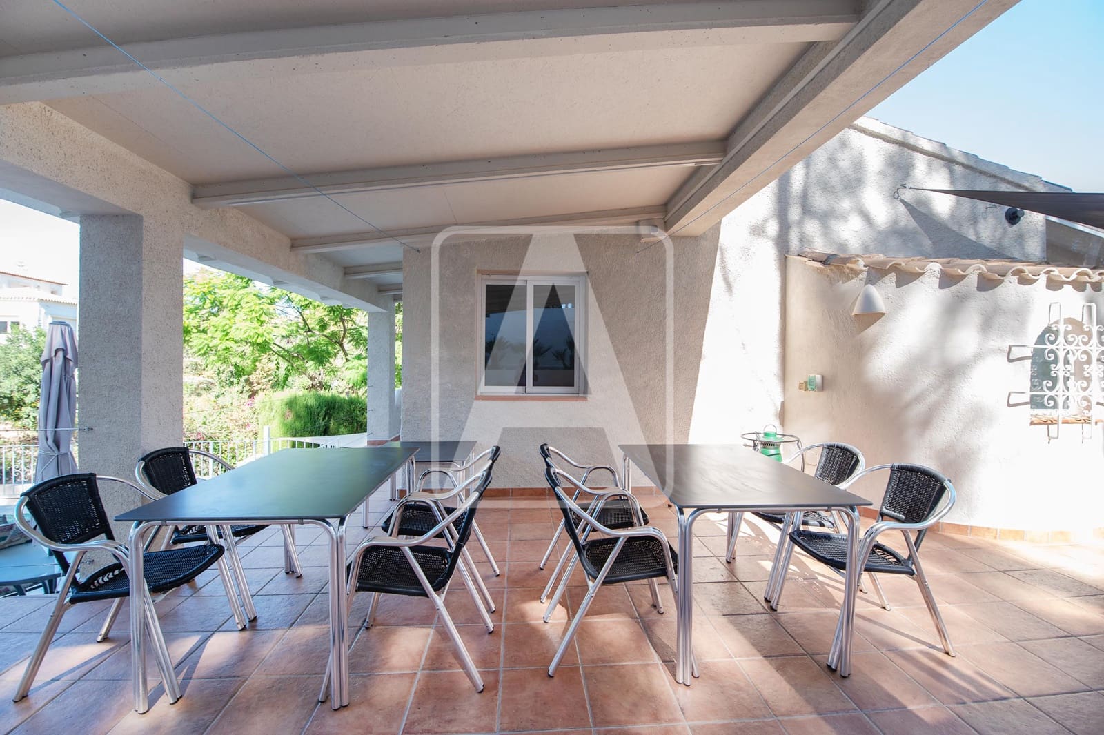 5 makuuhuone Huvila myytävänä paikassa Benissa mukana 
autotalli - 710 000 € (Ref: 8596112)