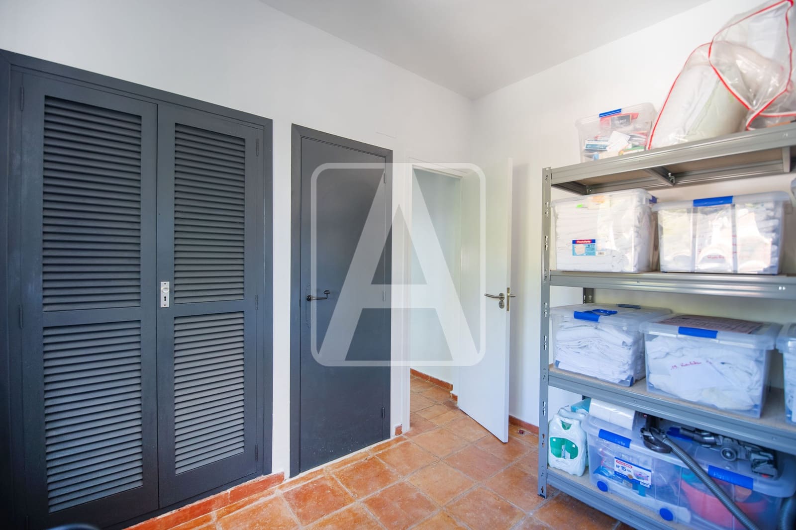 5 makuuhuone Huvila myytävänä paikassa Benissa mukana 
autotalli - 710 000 € (Ref: 8596112)