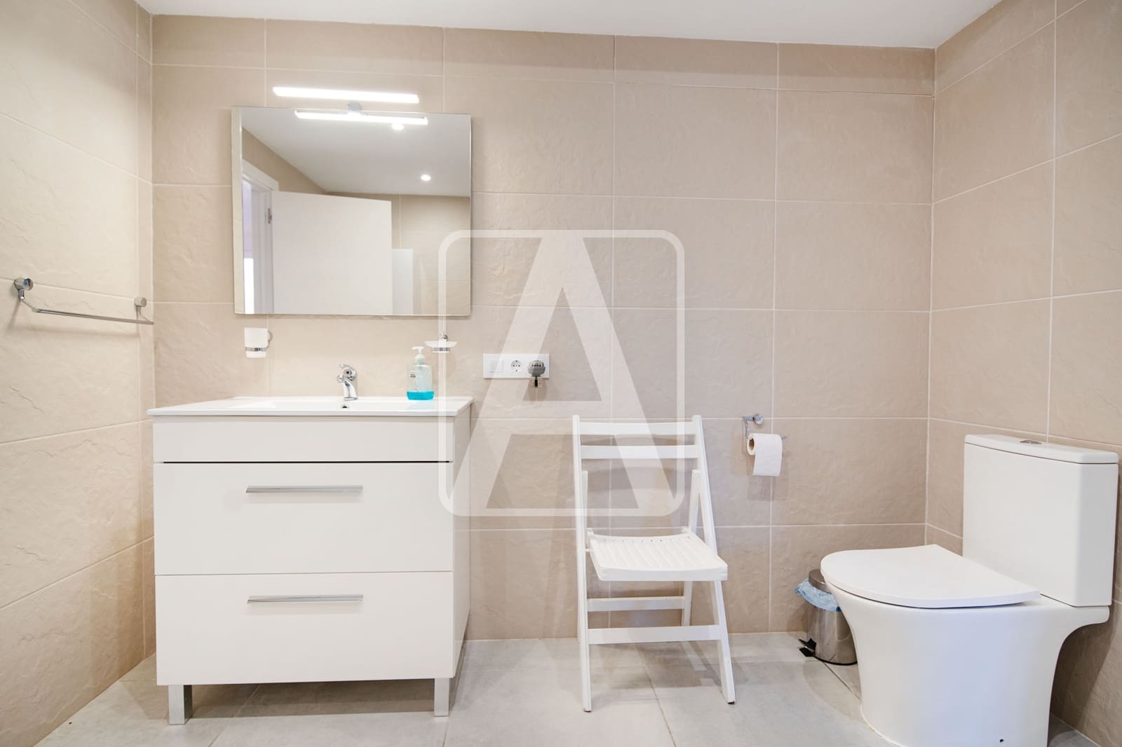 5 makuuhuone Huvila myytävänä paikassa Benissa mukana 
autotalli - 710 000 € (Ref: 8596112)