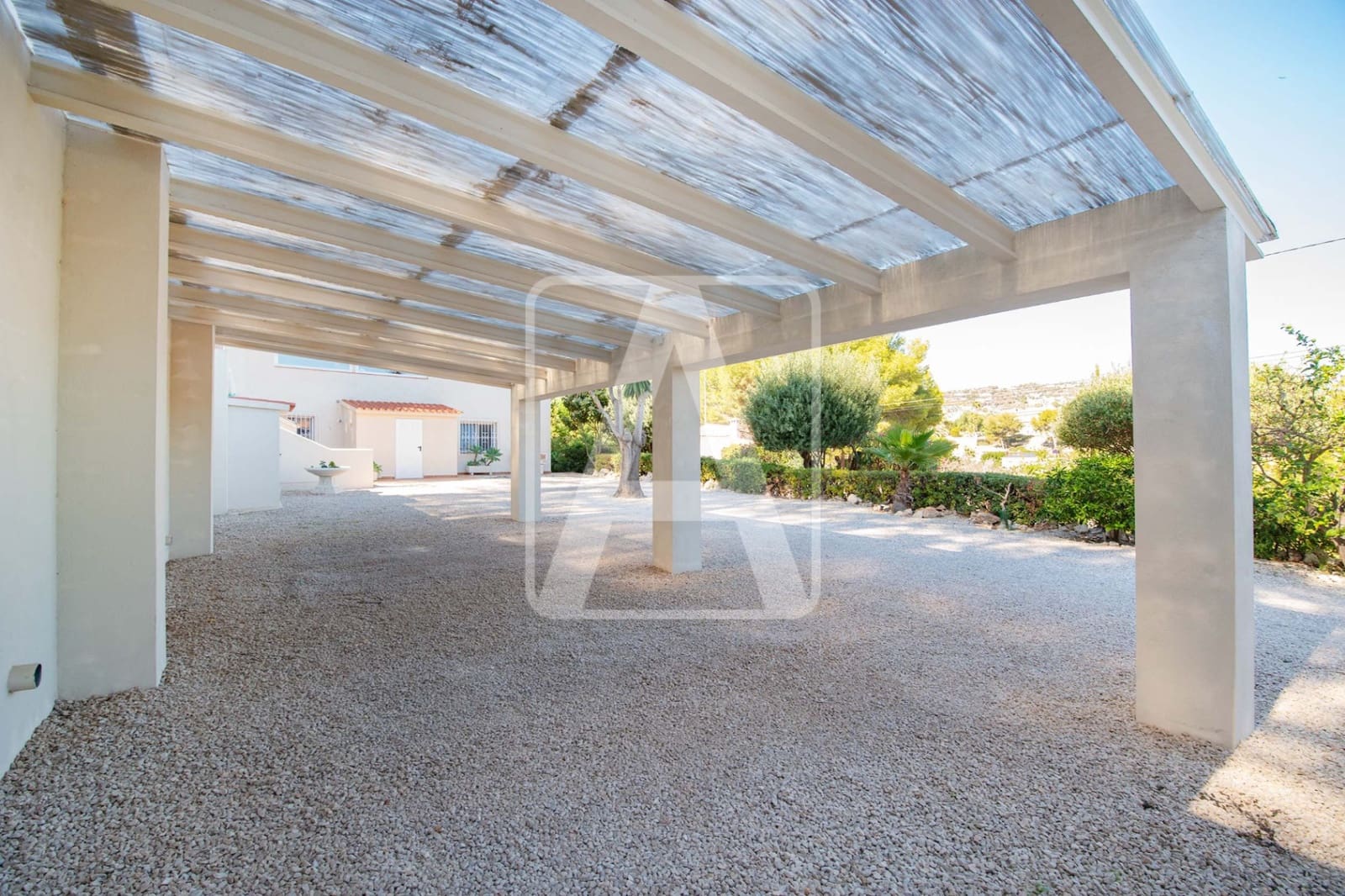 5 makuuhuone Huvila myytävänä paikassa Benissa mukana 
autotalli - 710 000 € (Ref: 8596112)