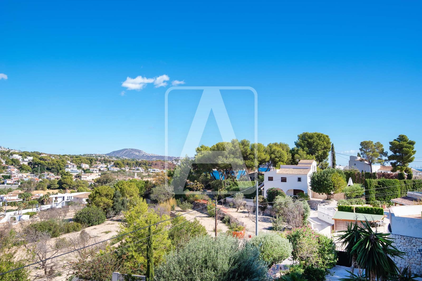 5 makuuhuone Huvila myytävänä paikassa Benissa mukana 
autotalli - 710 000 € (Ref: 8596112)