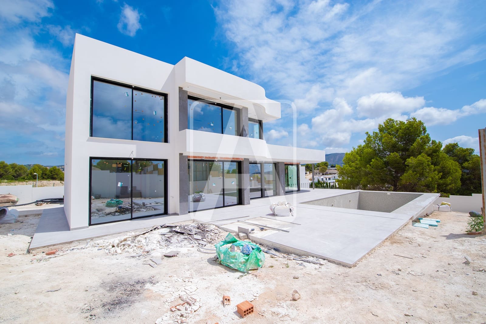 4 bedroom Villa for sale in Moraira with pool garage - € 1,750,000 (Ref: 8619379)