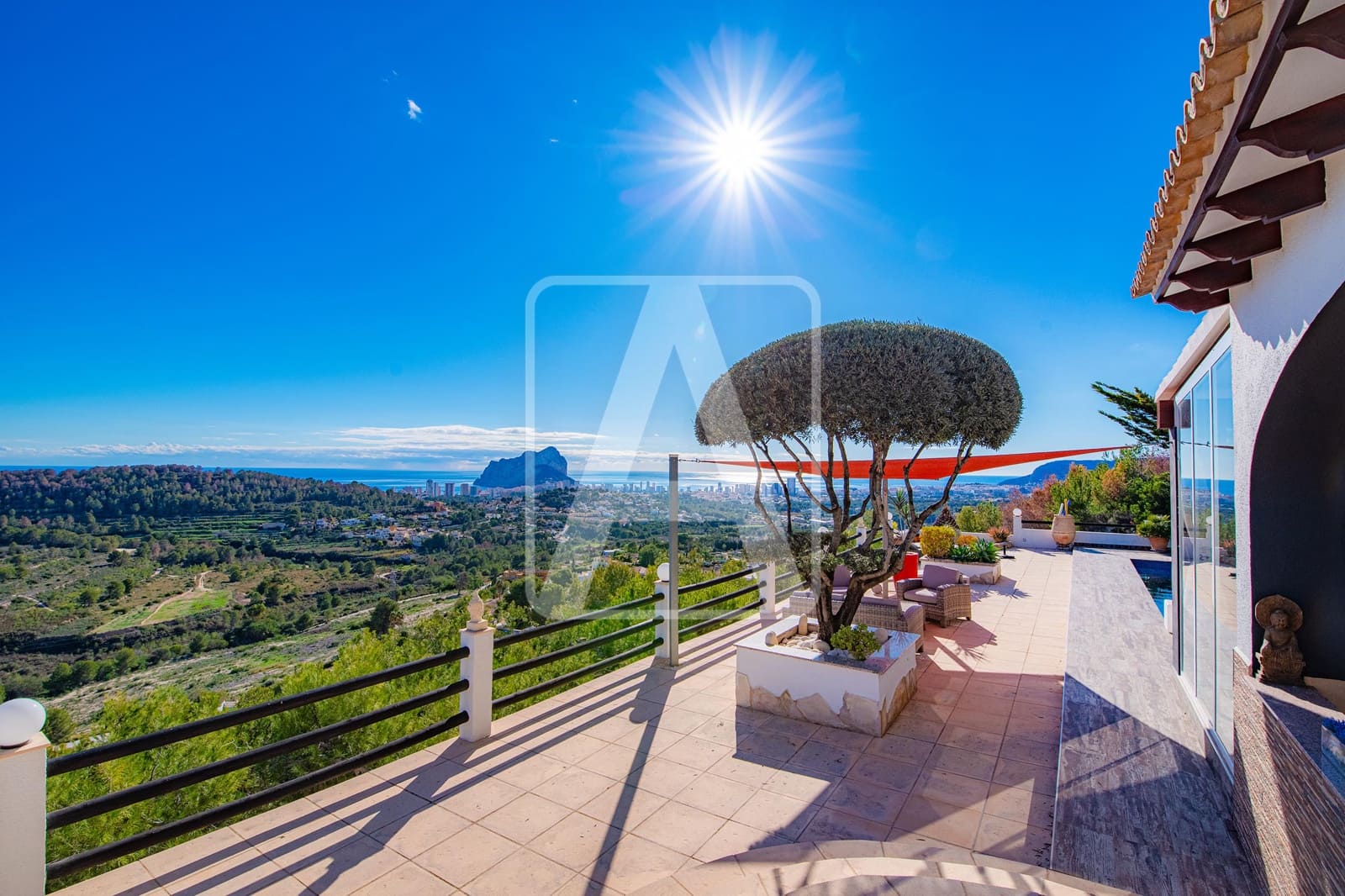 3 chambre Villa/Maison à vendre à Calpe / Calp avec piscine garage - 1 050 000 € (Ref: 8697416)