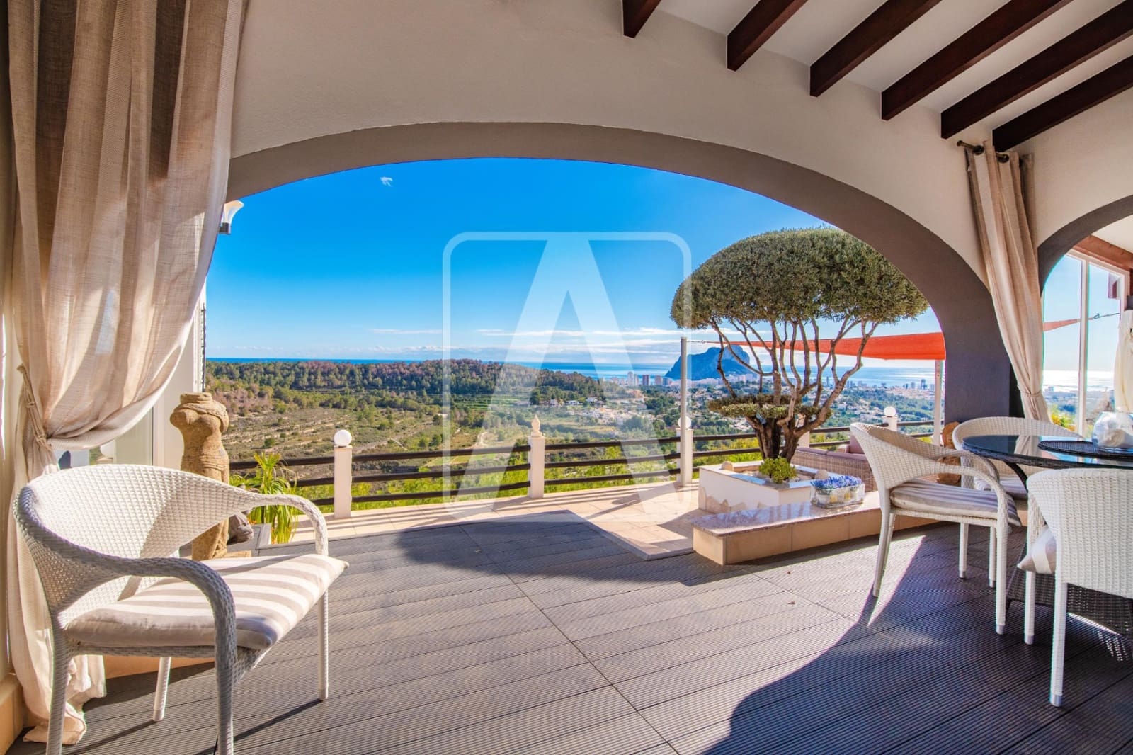 3 chambre Villa/Maison à vendre à Calpe / Calp avec piscine garage - 1 050 000 € (Ref: 8697416)