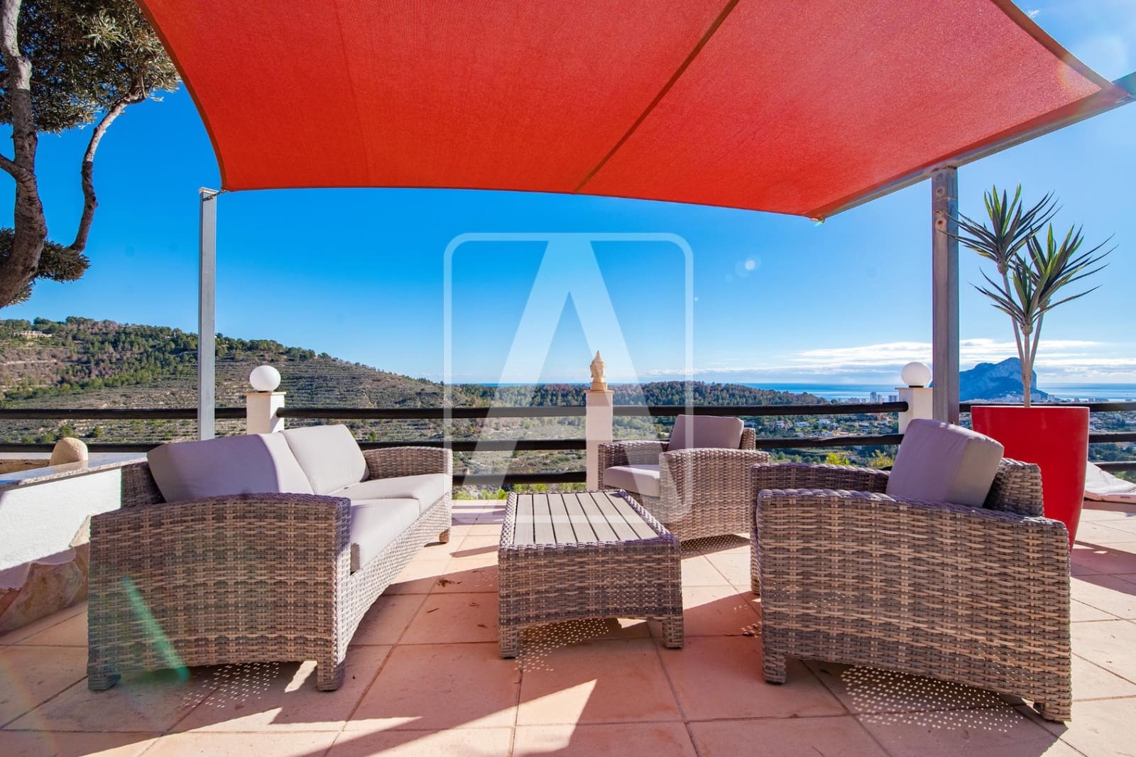 3 chambre Villa/Maison à vendre à Calpe / Calp avec piscine garage - 1 050 000 € (Ref: 8697416)