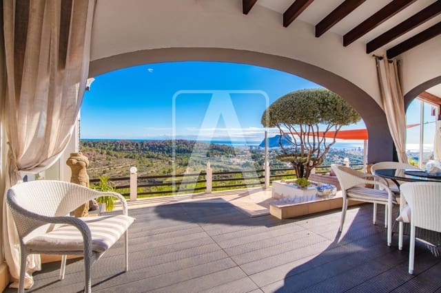 3 chambre Villa/Maison à vendre à Calpe / Calp avec piscine garage - 1 050 000 € (Ref: 8697416)