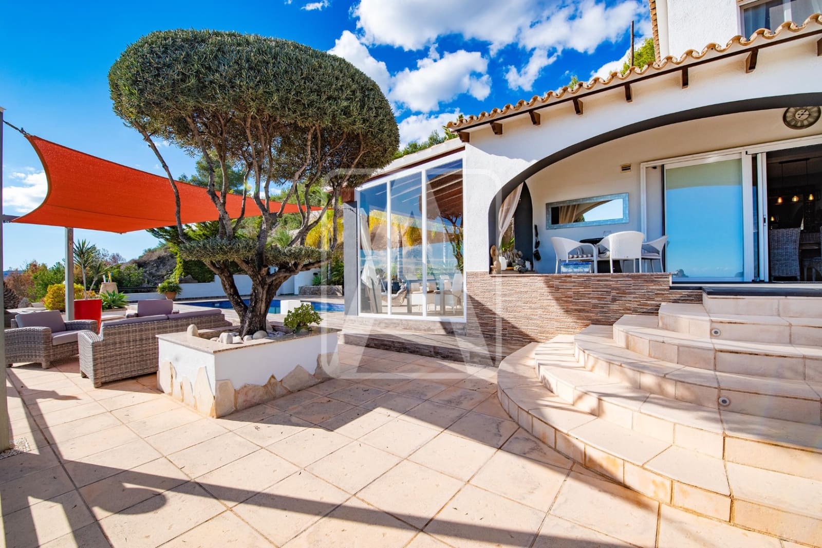 3 chambre Villa/Maison à vendre à Calpe / Calp avec piscine garage - 1 050 000 € (Ref: 8697416)