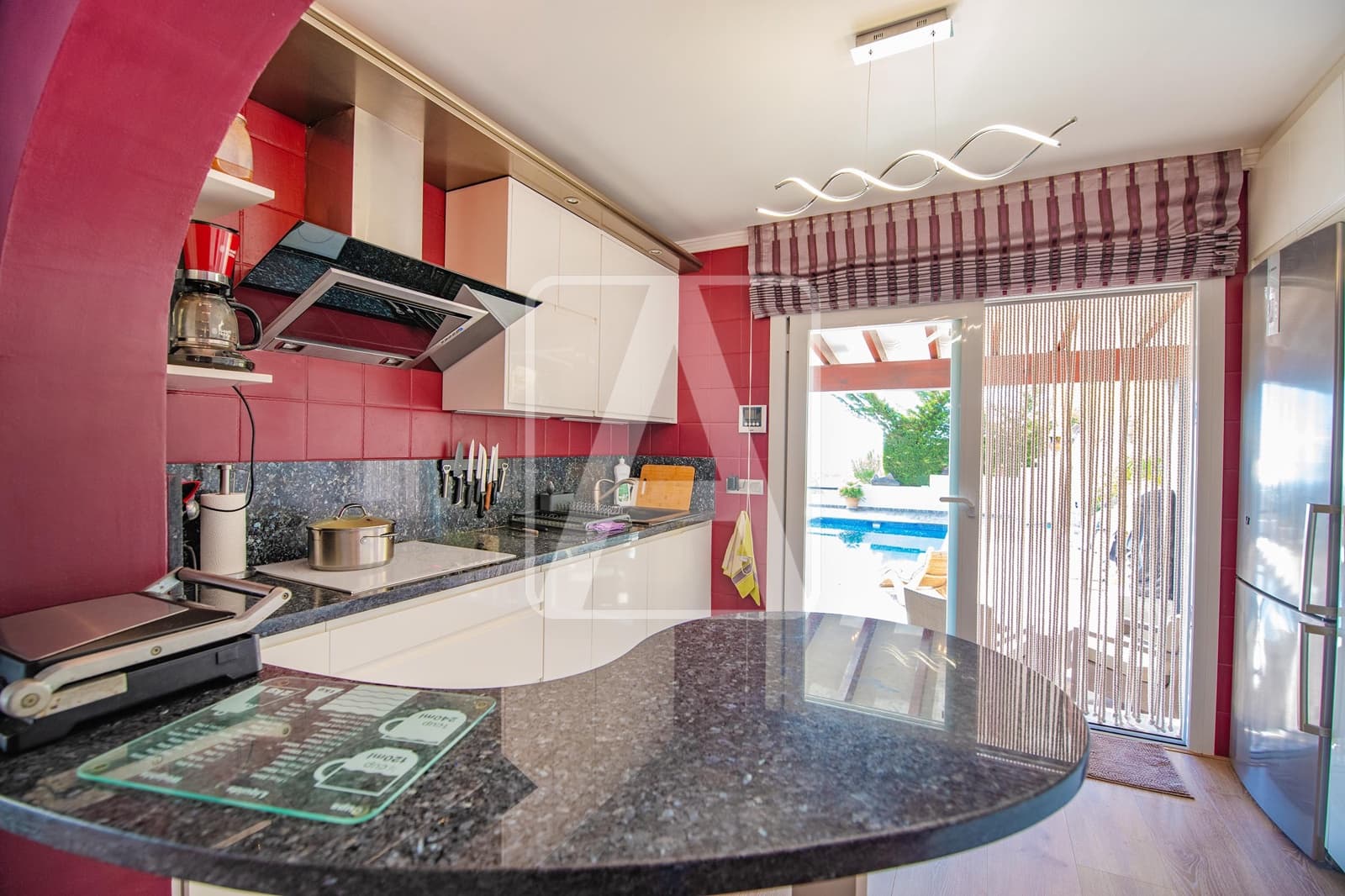 3 chambre Villa/Maison à vendre à Calpe / Calp avec piscine garage - 1 050 000 € (Ref: 8697416)