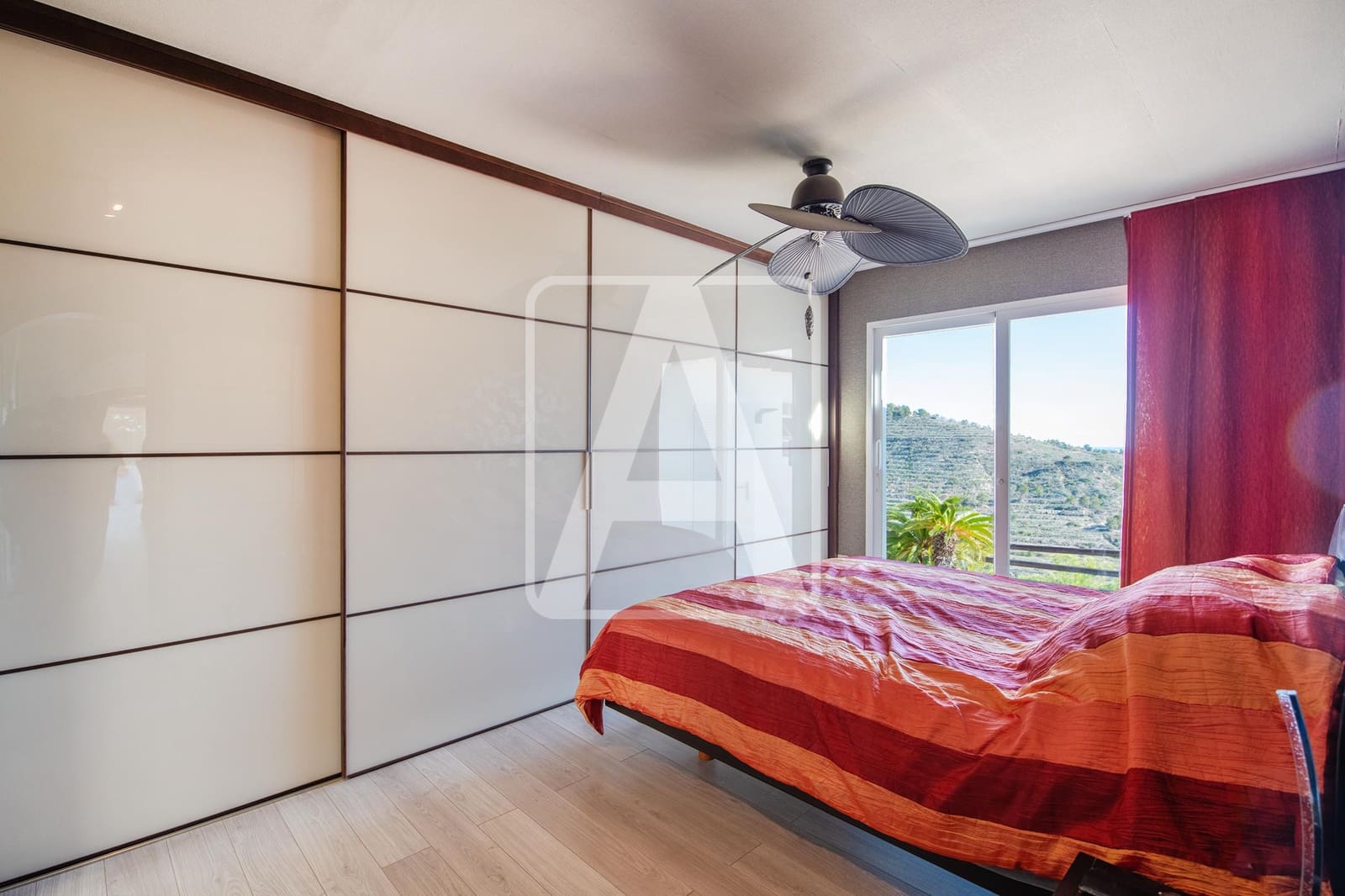3 chambre Villa/Maison à vendre à Calpe / Calp avec piscine garage - 1 050 000 € (Ref: 8697416)