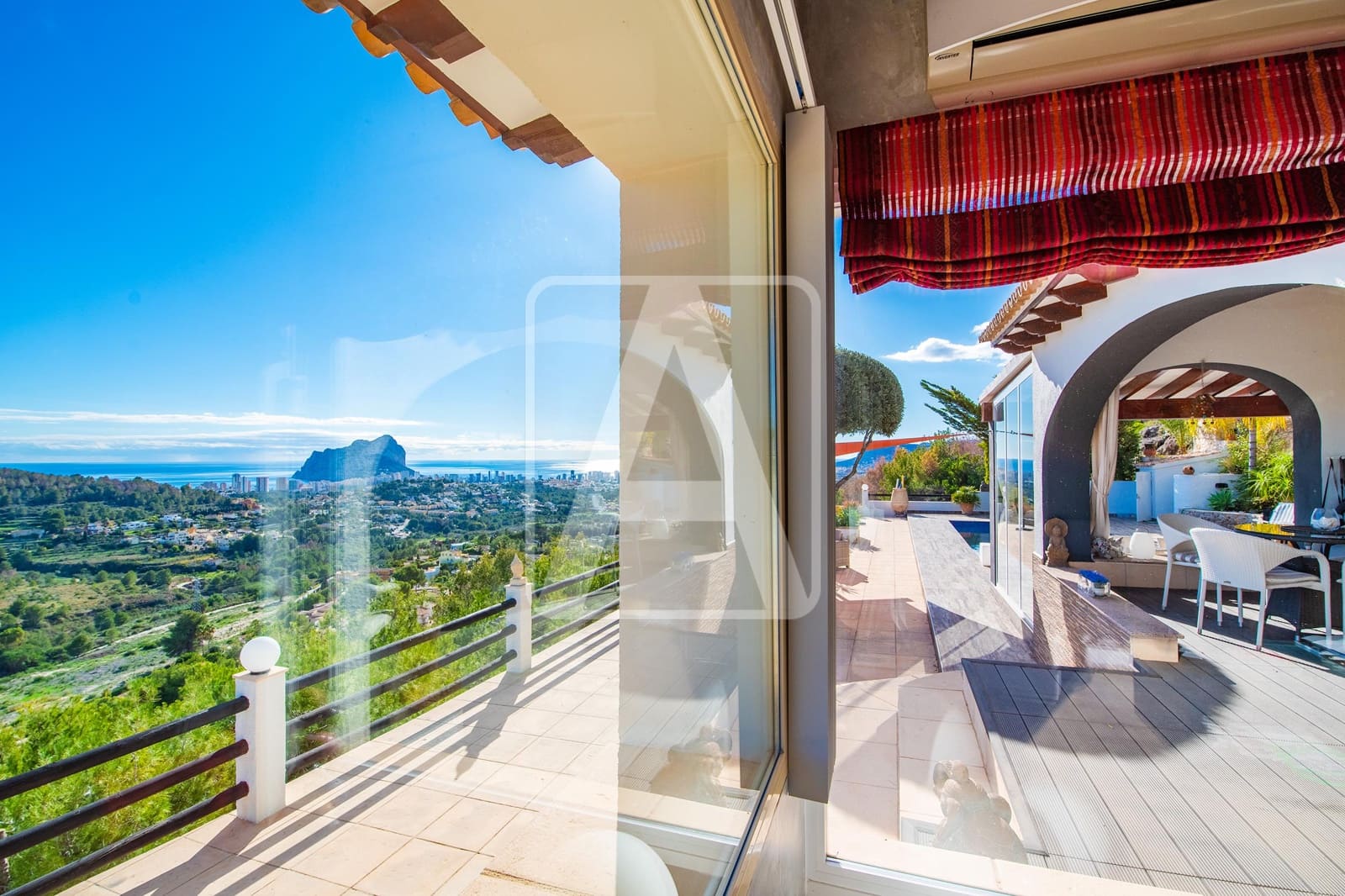 3 chambre Villa/Maison à vendre à Calpe / Calp avec piscine garage - 1 050 000 € (Ref: 8697416)