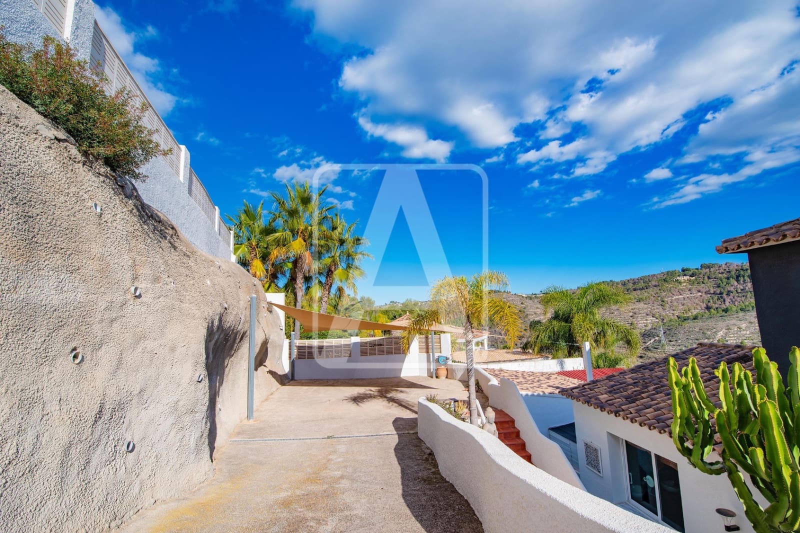 3 chambre Villa/Maison à vendre à Calpe / Calp avec piscine garage - 1 050 000 € (Ref: 8697416)