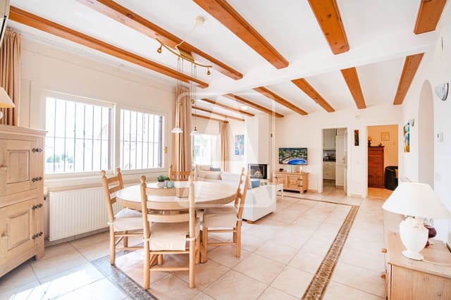 5 Zimmer Villa zu verkaufen in Moraira, Teulada-Moraira mit Pool Garage - 849.000 € (Ref: 8736847)