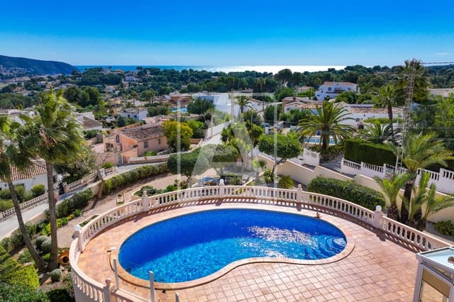 5 Zimmer Villa zu verkaufen in Moraira, Teulada-Moraira mit Pool Garage - 849.000 € (Ref: 8736847)