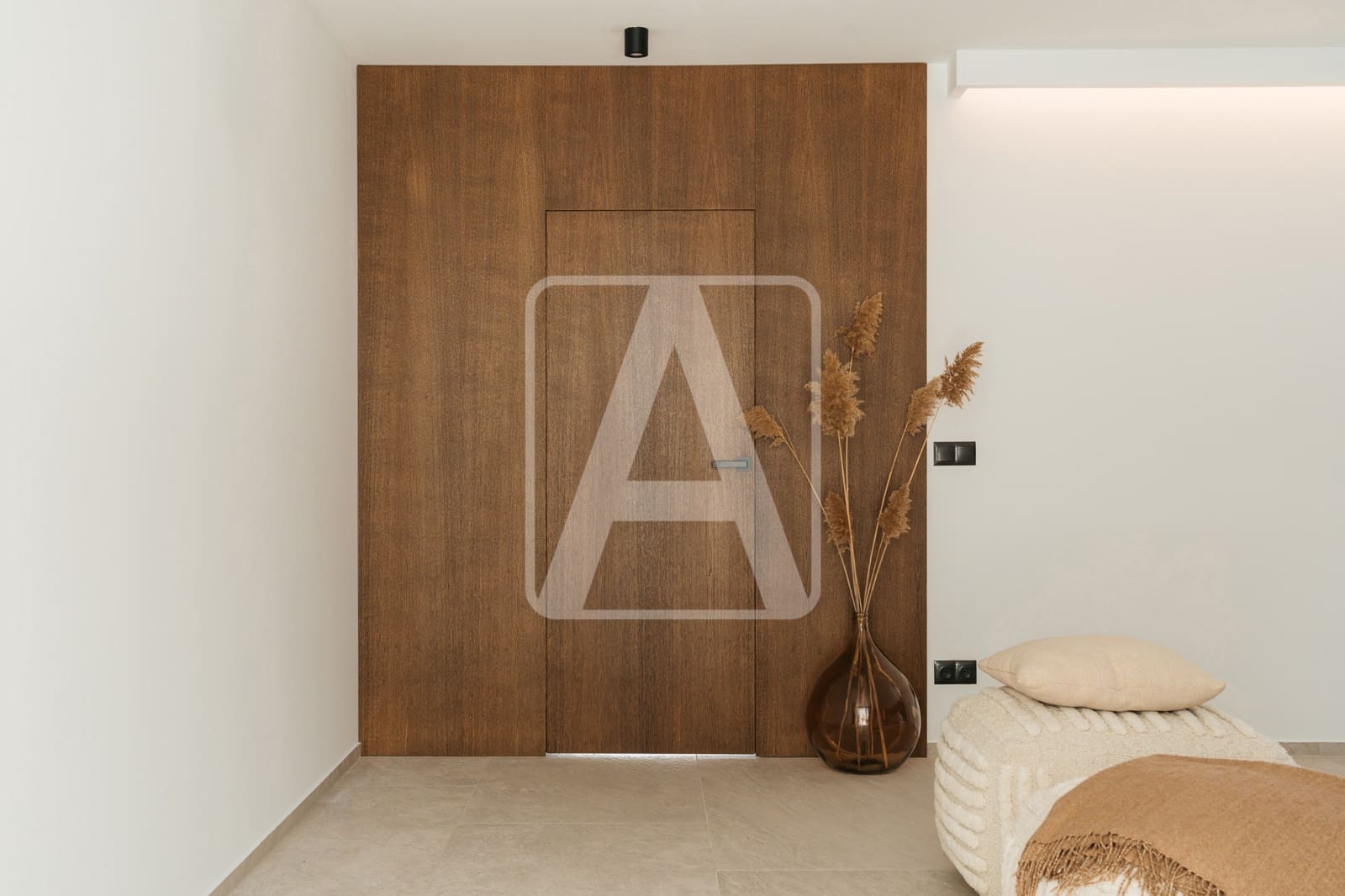 5 bedroom Villa for sale in Cumbre del Sol with garage - € 1,750,000 (Ref: 8760386)