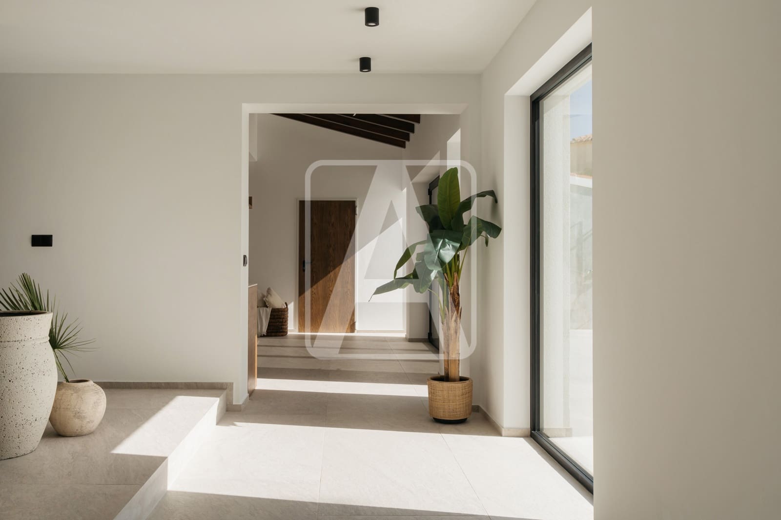 5 bedroom Villa for sale in Cumbre del Sol with garage - € 1,750,000 (Ref: 8760386)