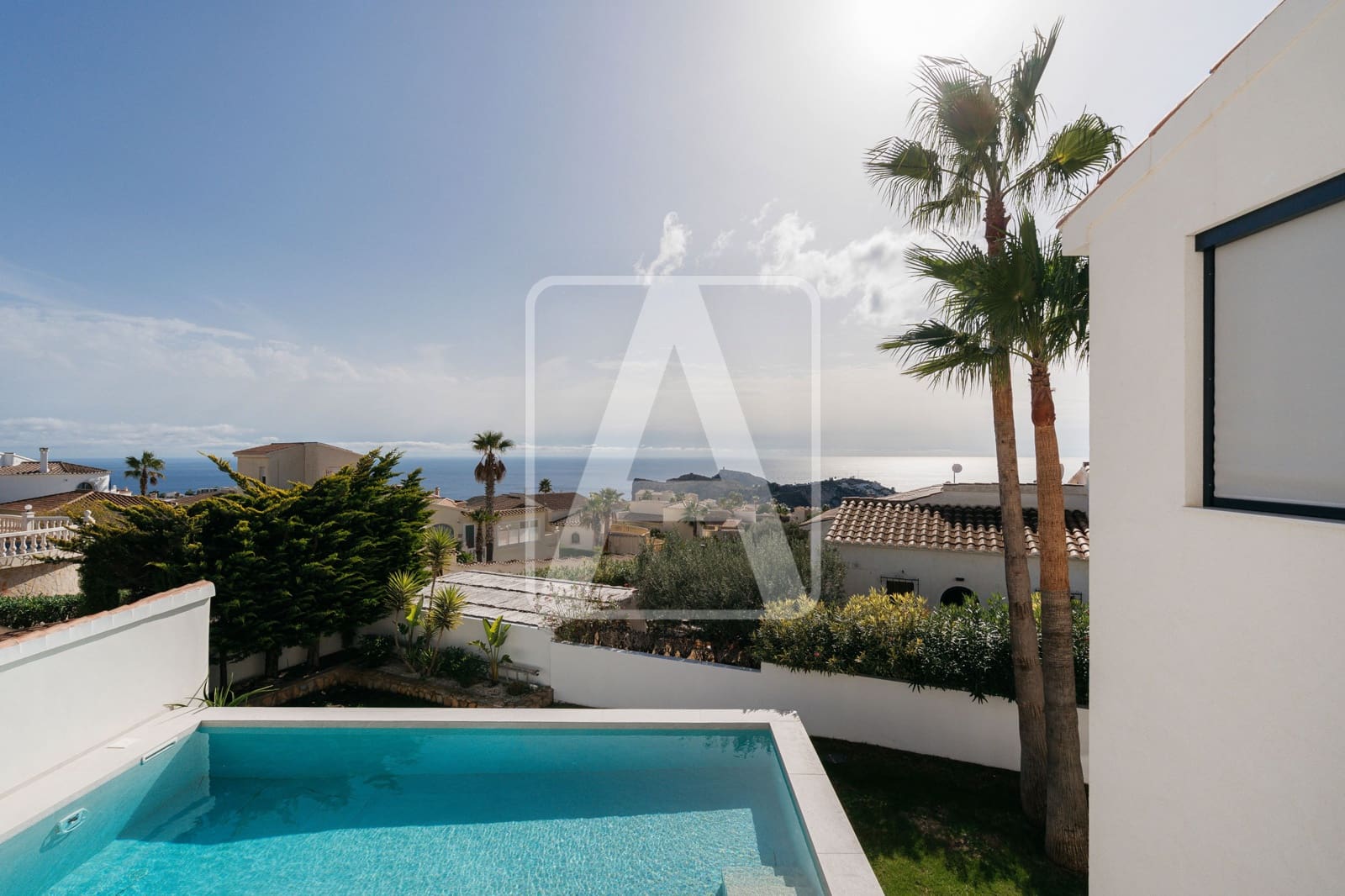 5 bedroom Villa for sale in Cumbre del Sol with garage - € 1,750,000 (Ref: 8760386)