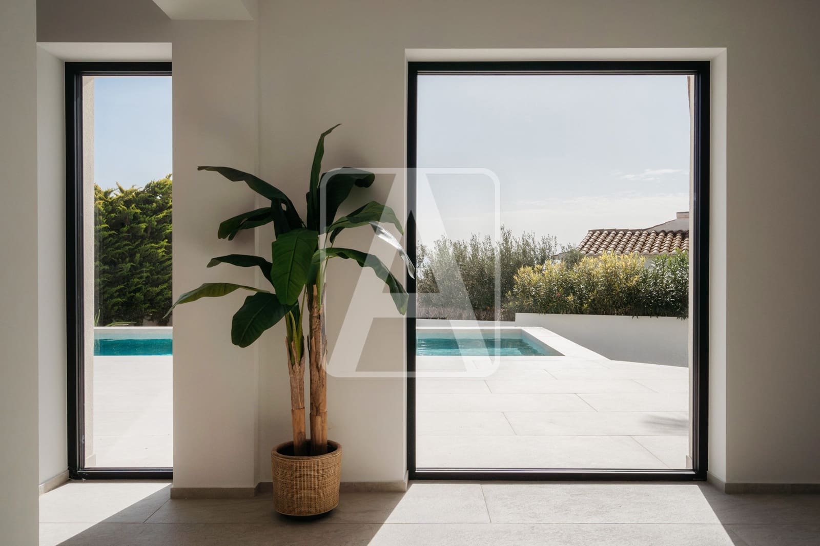 5 bedroom Villa for sale in Cumbre del Sol with garage - € 1,750,000 (Ref: 8760386)