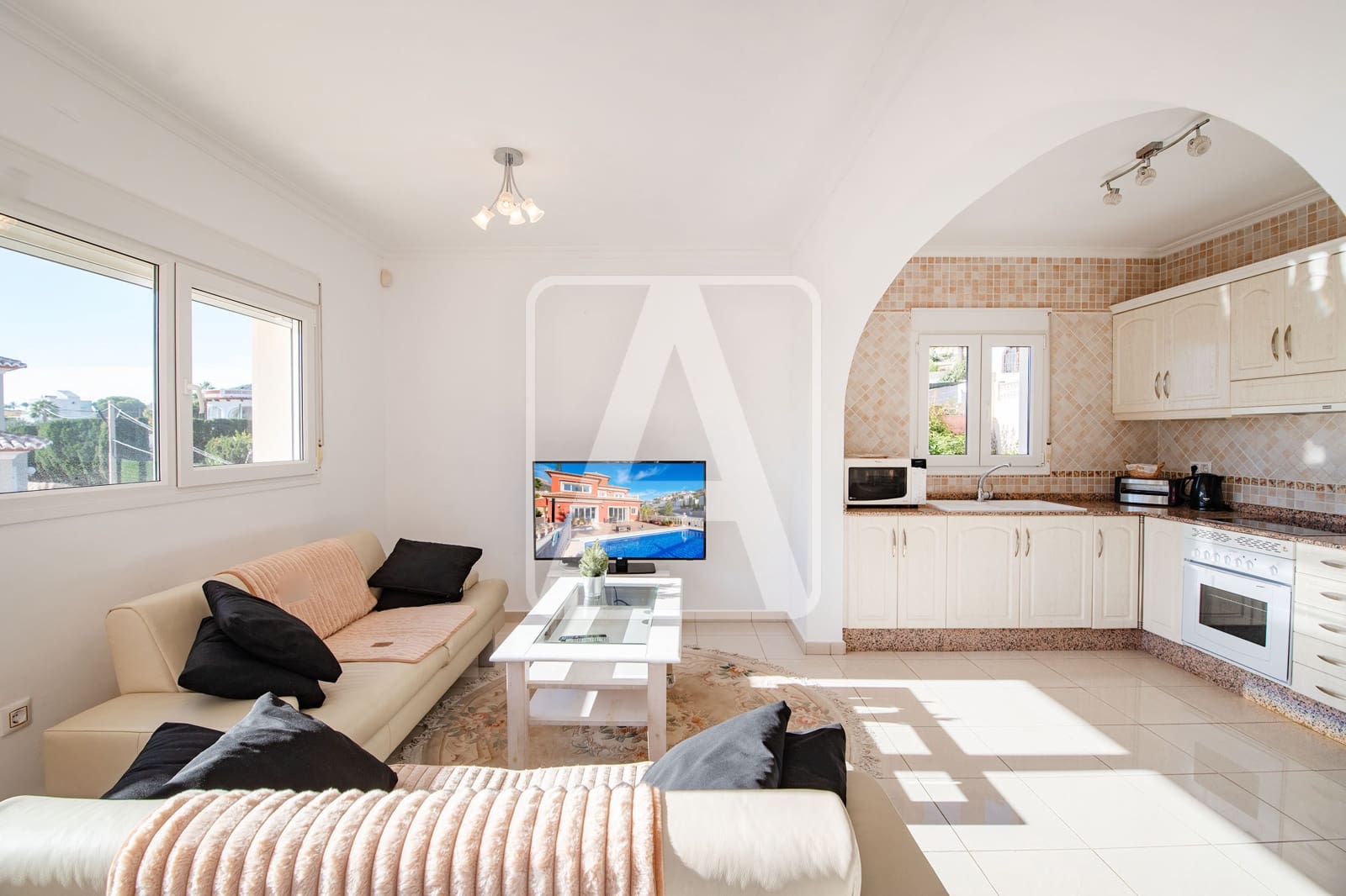 5 bedroom Villa for sale in Calpe / Calp with pool garage - € 820,000 (Ref: 8772629)