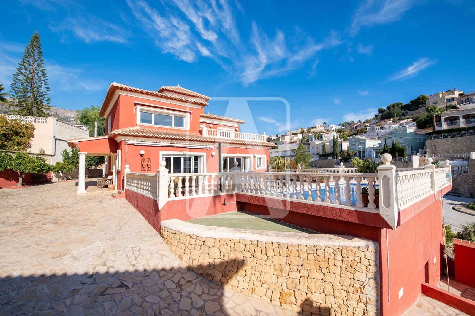 5 bedroom Villa for sale in Calpe / Calp with pool garage - € 820,000 (Ref: 8772629)