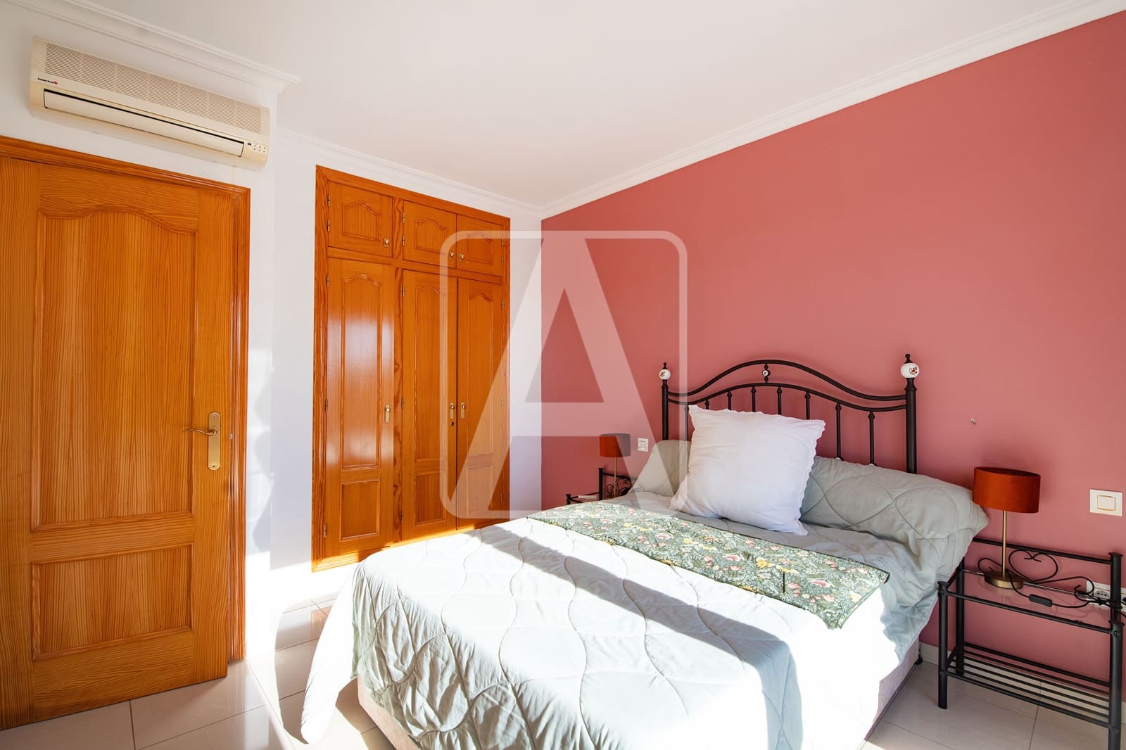 5 bedroom Villa for sale in Calpe / Calp with pool garage - € 820,000 (Ref: 8772629)