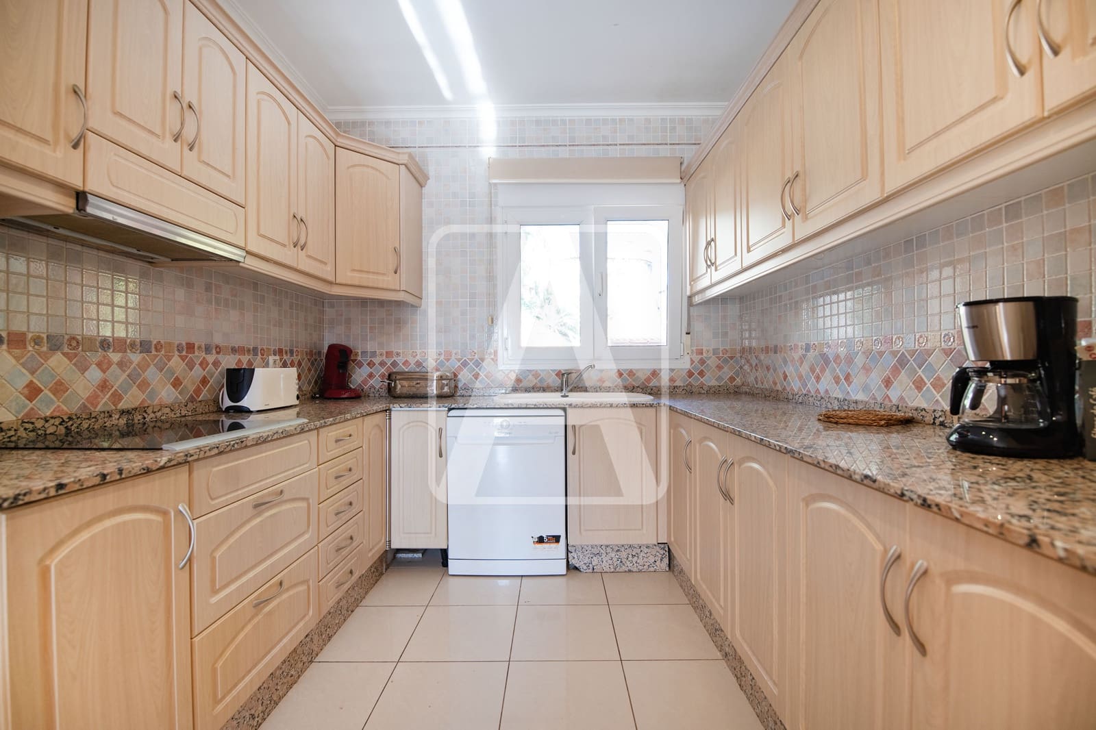 5 bedroom Villa for sale in Calpe / Calp with pool garage - € 820,000 (Ref: 8772629)