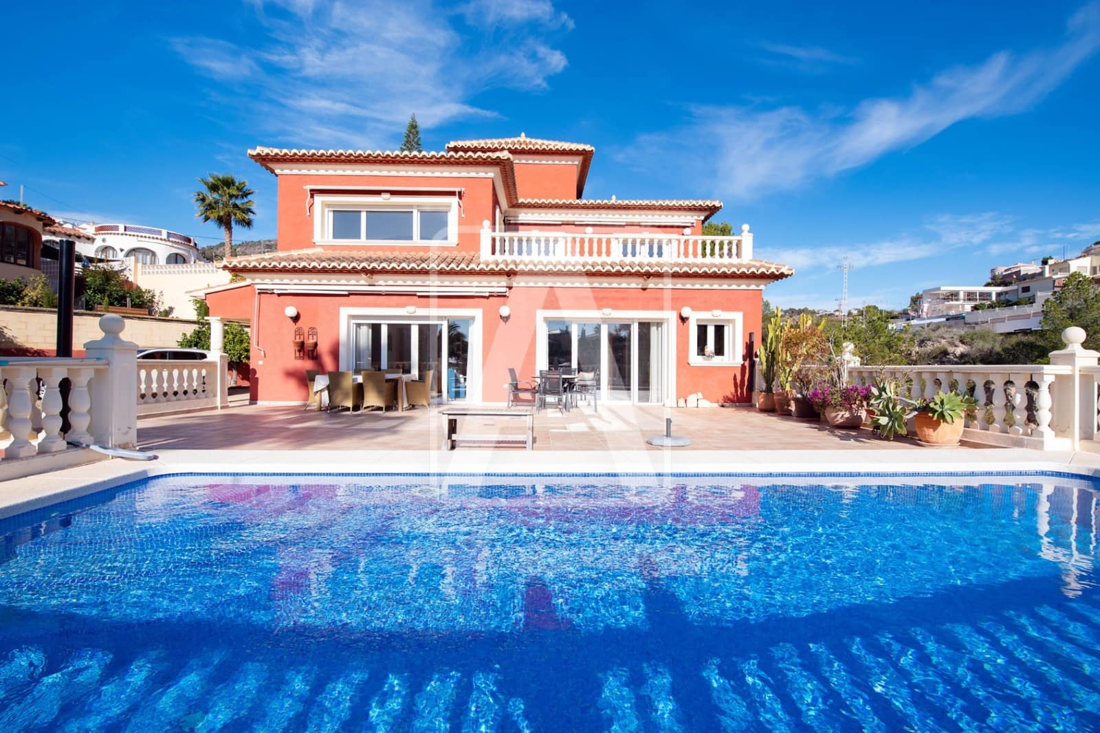 5 bedroom Villa for sale in Calpe / Calp with pool garage - € 820,000 (Ref: 8772629)