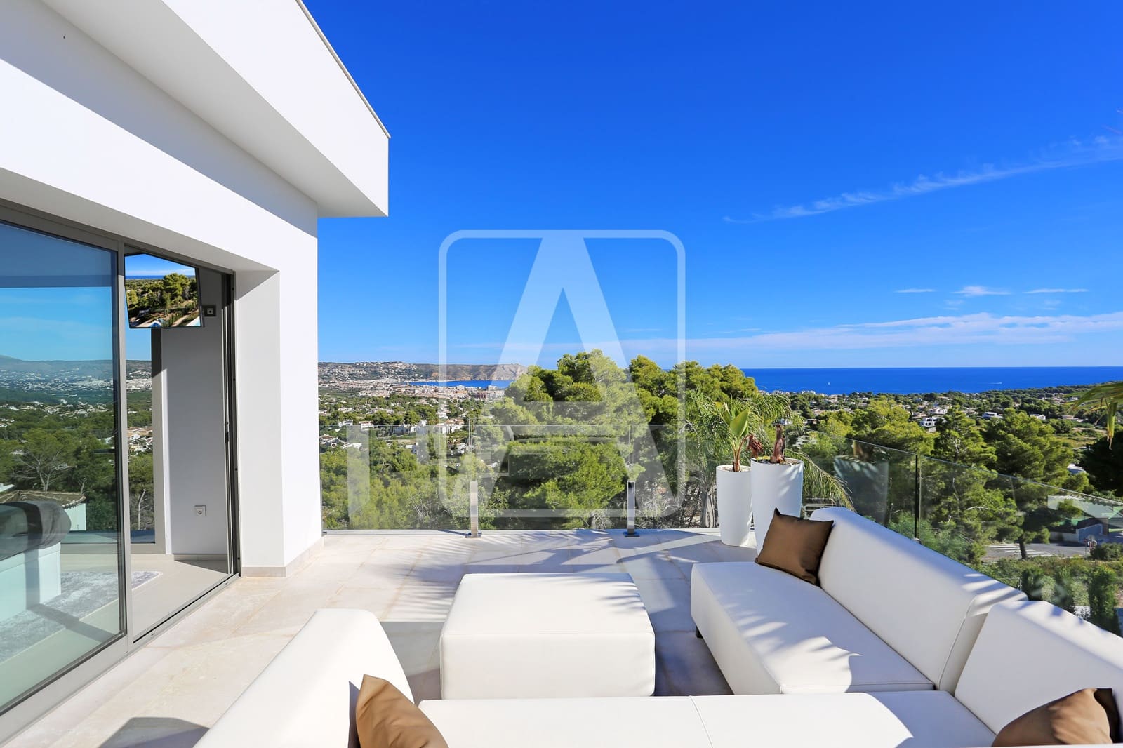 4 sypialnia Willa na sprzedaż w Javea / Xabia z basenem garażem - 1 875 000 € (Ref: 8796834)