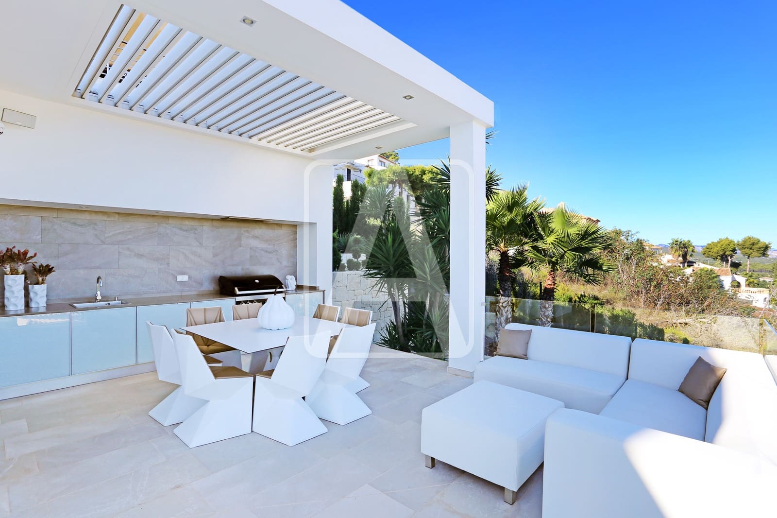 4 sypialnia Willa na sprzedaż w Javea / Xabia z basenem garażem - 1 875 000 € (Ref: 8796834)