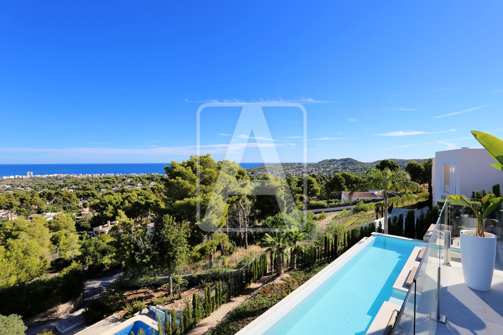 4 sypialnia Willa na sprzedaż w Javea / Xabia z basenem garażem - 1 875 000 € (Ref: 8796834)