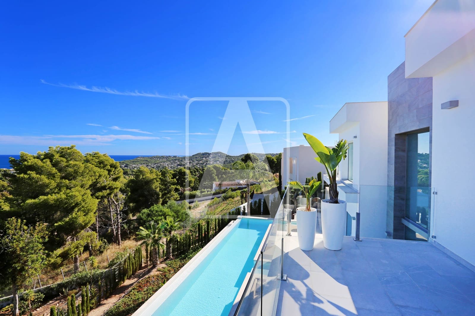 4 sypialnia Willa na sprzedaż w Javea / Xabia z basenem garażem - 1 875 000 € (Ref: 8796834)