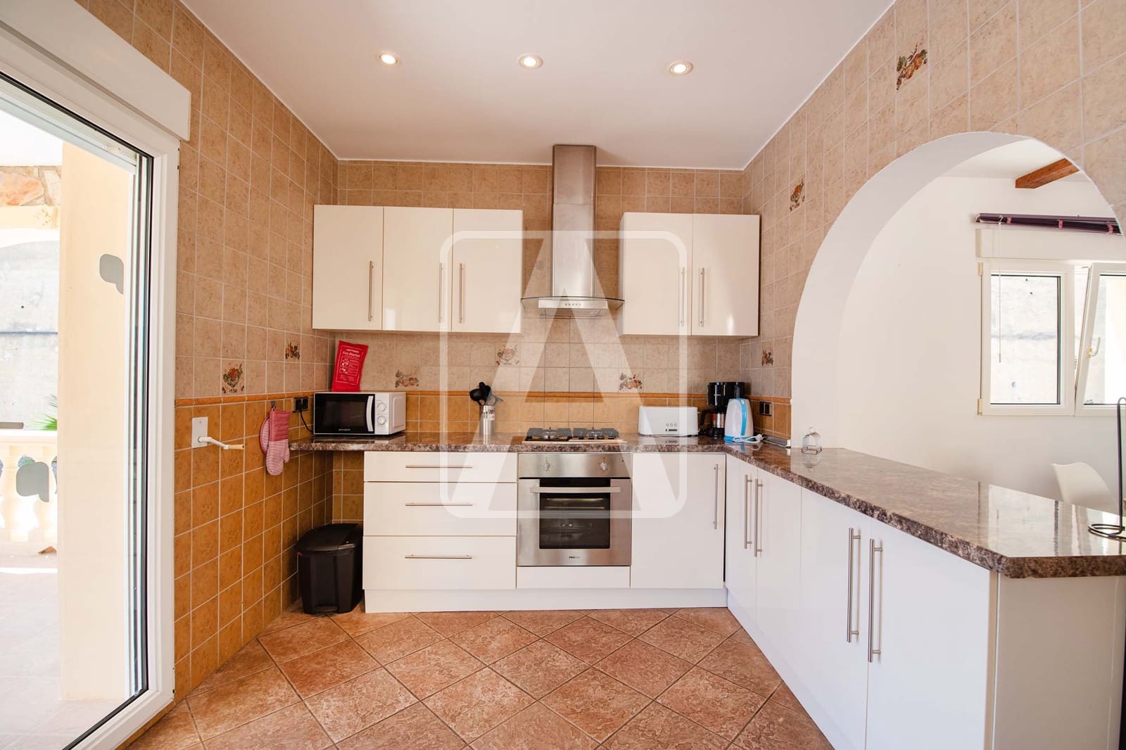 4 slaapkamer Villa te koop in Calpe / Calp met zwembad garage - € 670.000 (Ref: 8914566)