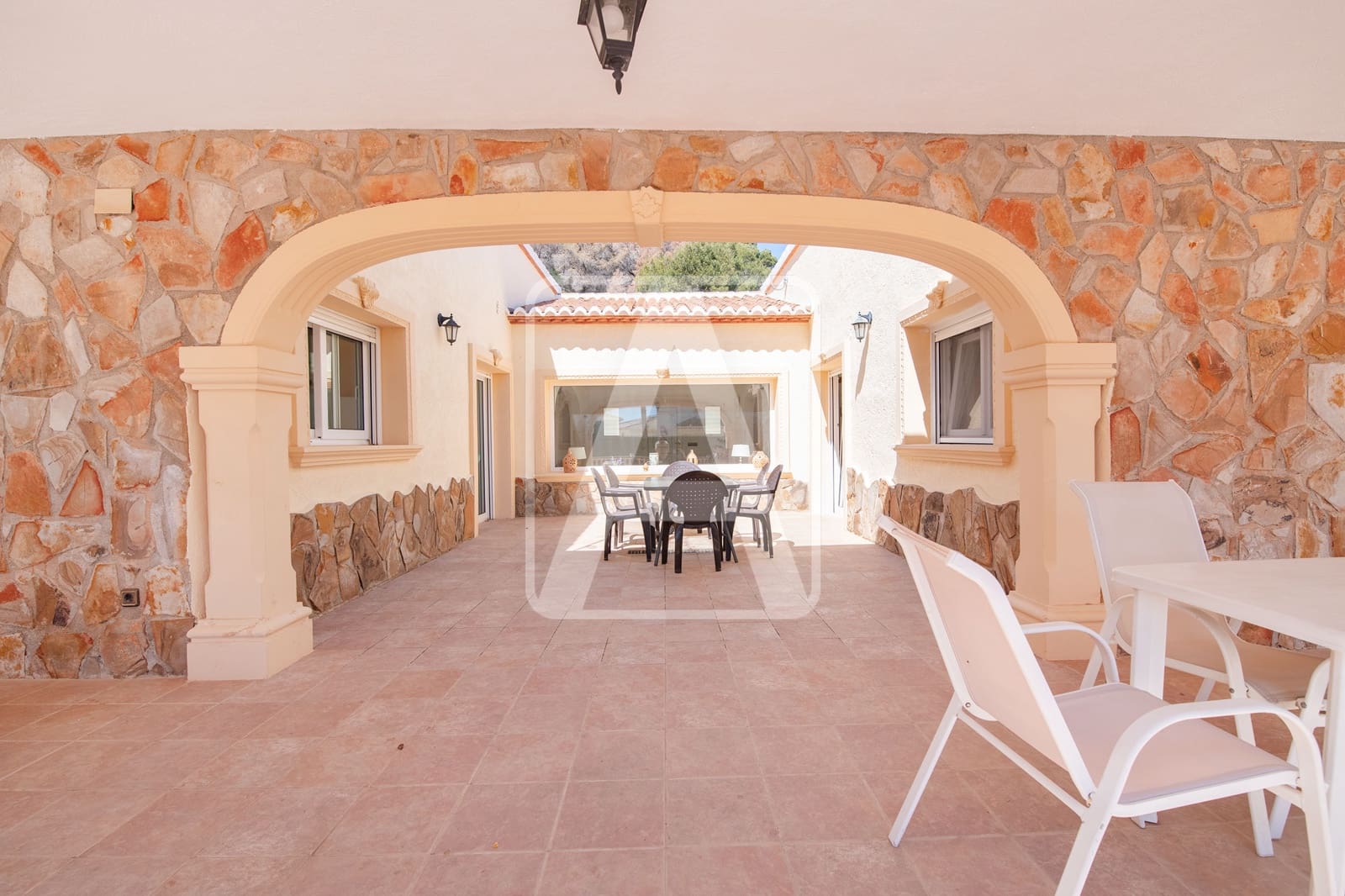 4 slaapkamer Villa te koop in Calpe / Calp met zwembad garage - € 670.000 (Ref: 8914566)