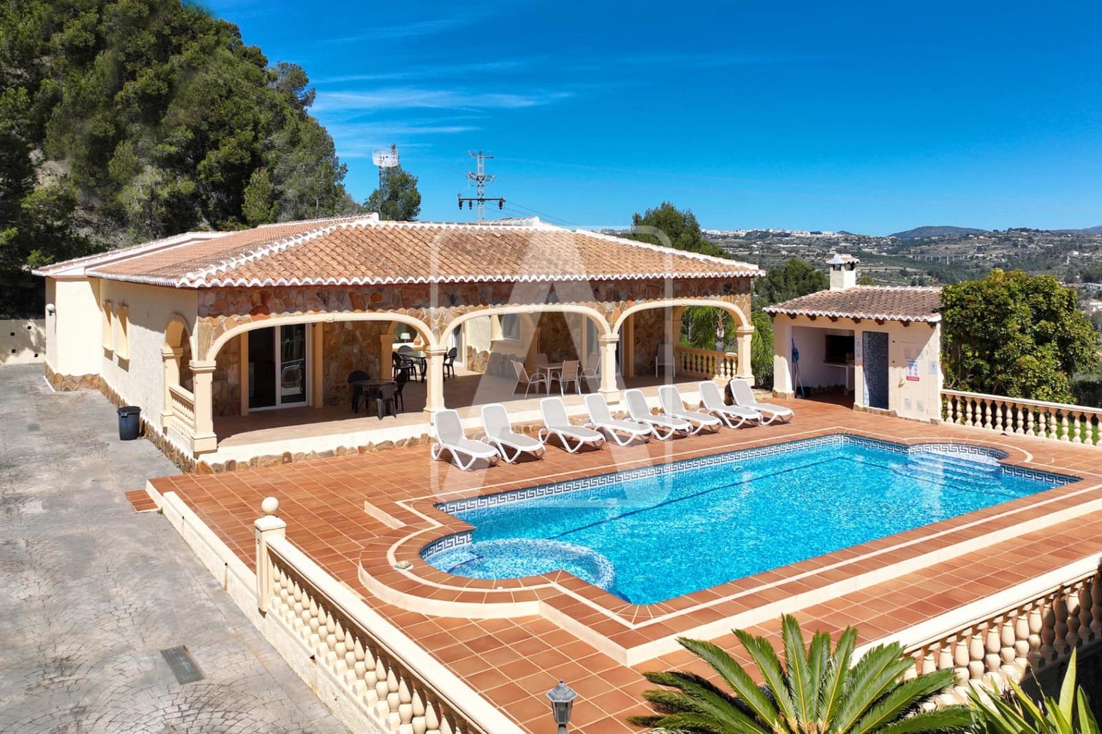 4 slaapkamer Villa te koop in Calpe / Calp met zwembad garage - € 670.000 (Ref: 8914566)