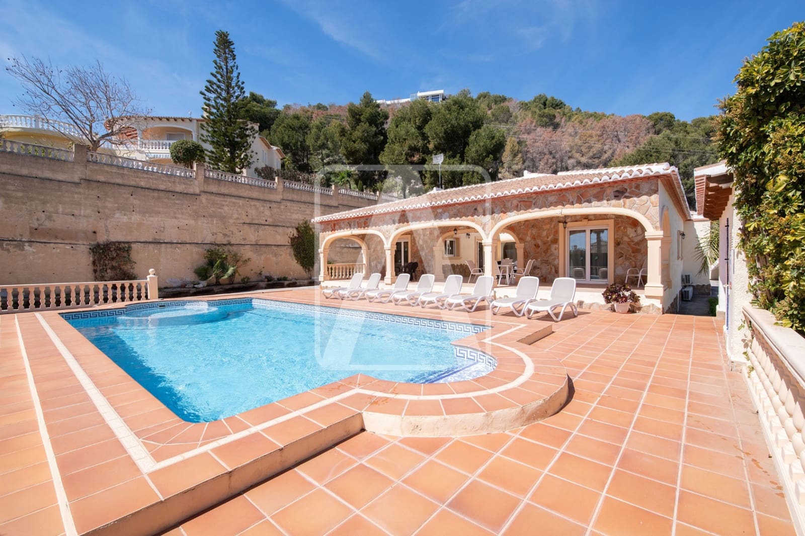 4 slaapkamer Villa te koop in Calpe / Calp met zwembad garage - € 670.000 (Ref: 8914566)