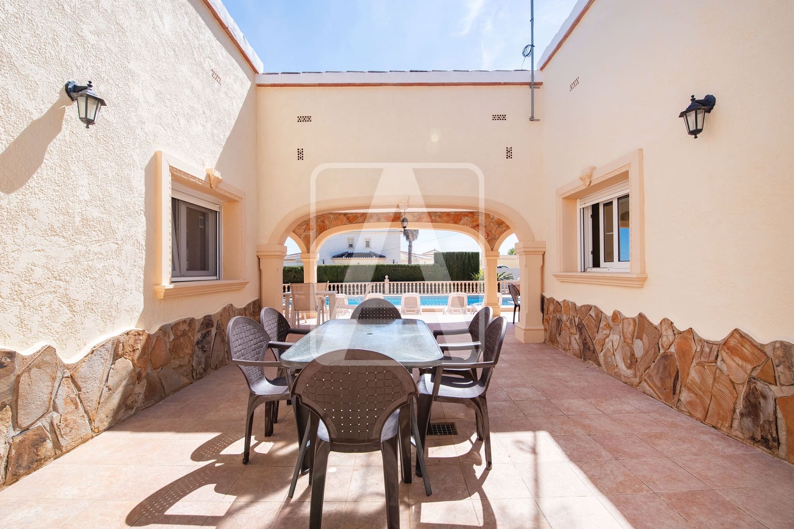 4 slaapkamer Villa te koop in Calpe / Calp met zwembad garage - € 670.000 (Ref: 8914566)