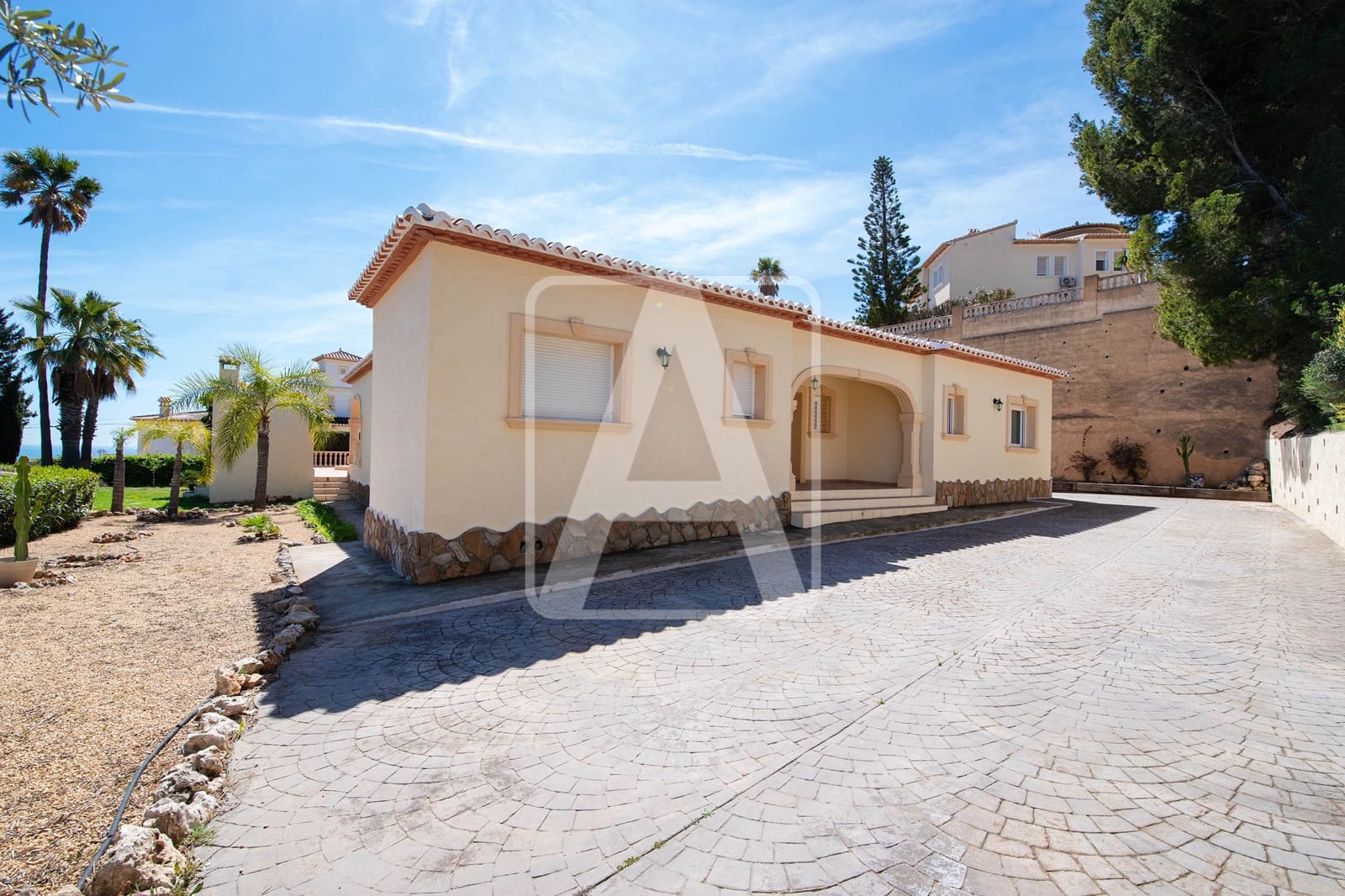 4 slaapkamer Villa te koop in Calpe / Calp met zwembad garage - € 670.000 (Ref: 8914566)