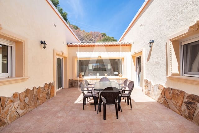 4 slaapkamer Villa te koop in Calpe / Calp met zwembad garage - € 670.000 (Ref: 8914566)