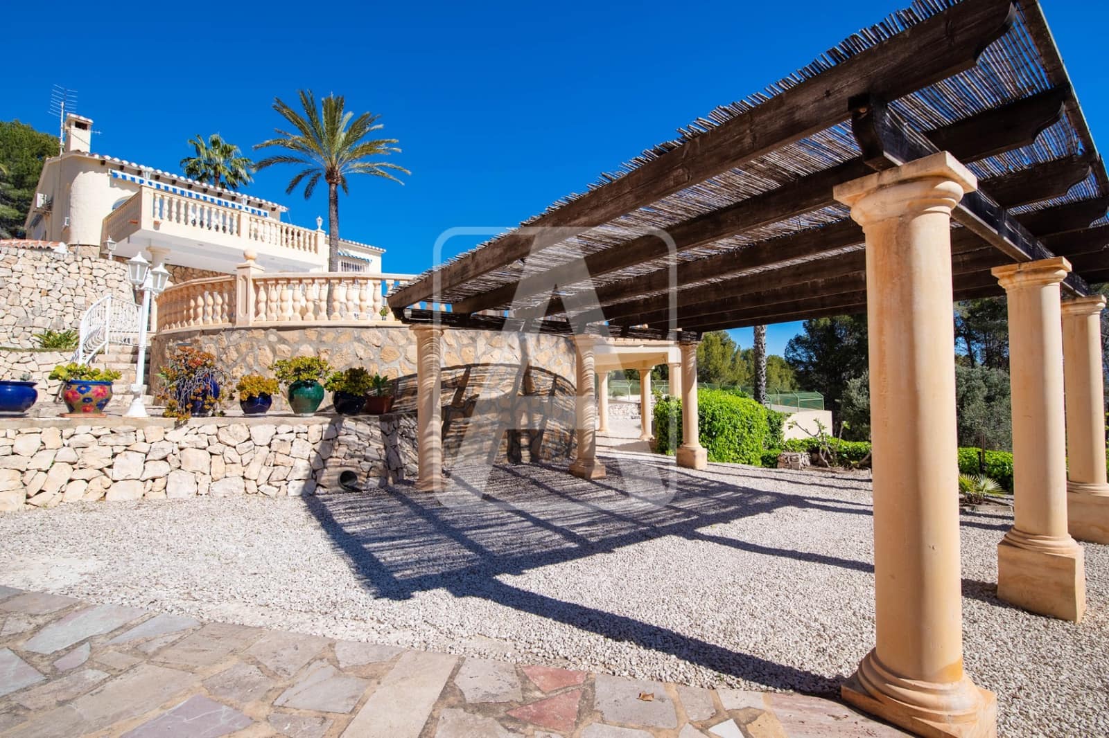 5 soveværelse Villa til salg i Benissa med swimmingpool garage - € 925.000 (Ref: 8920769)