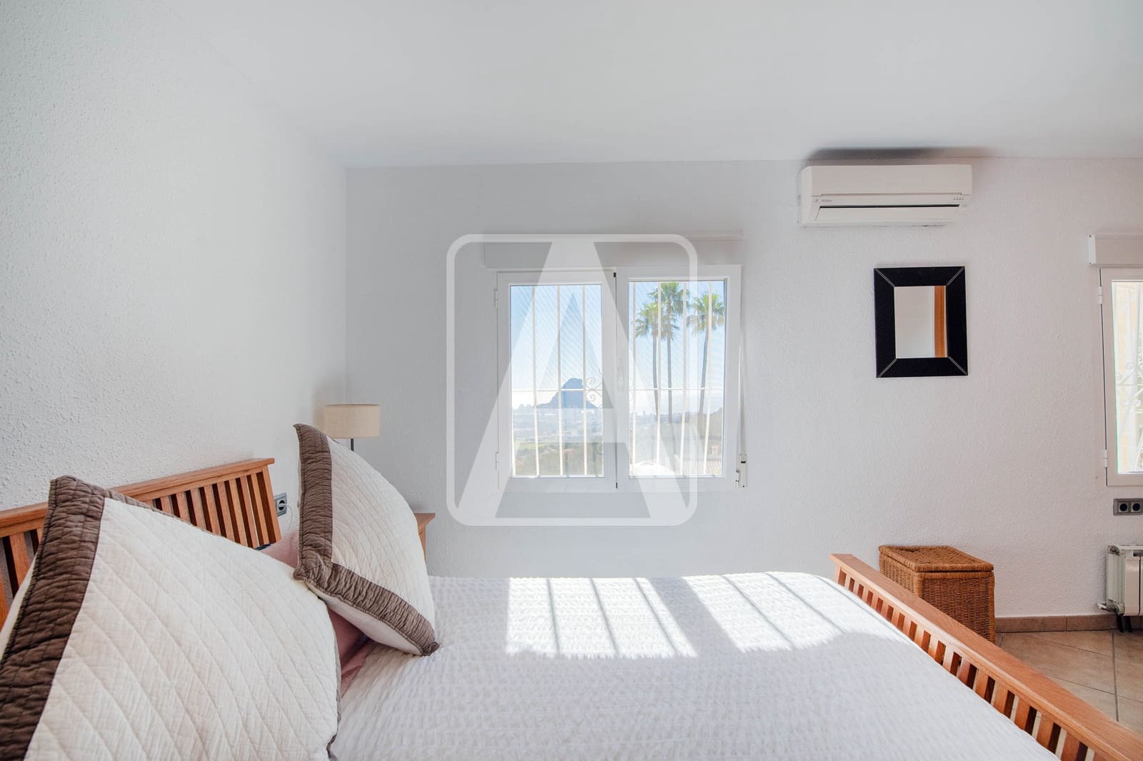 5 soveværelse Villa til salg i Benissa med swimmingpool garage - € 925.000 (Ref: 8920769)