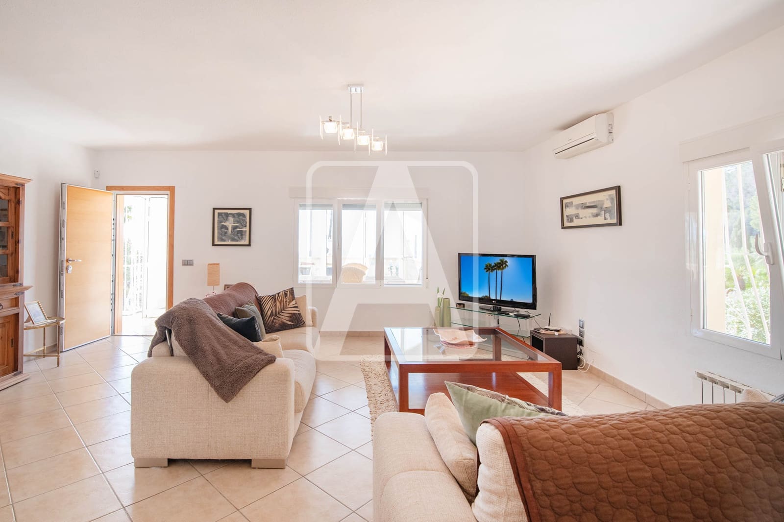 5 soveværelse Villa til salg i Benissa med swimmingpool garage - € 925.000 (Ref: 8920769)