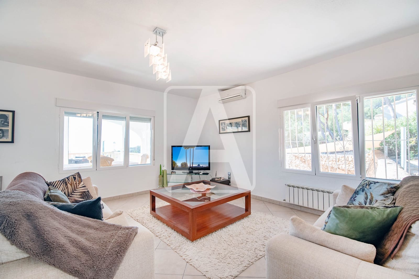 5 soveværelse Villa til salg i Benissa med swimmingpool garage - € 925.000 (Ref: 8920769)