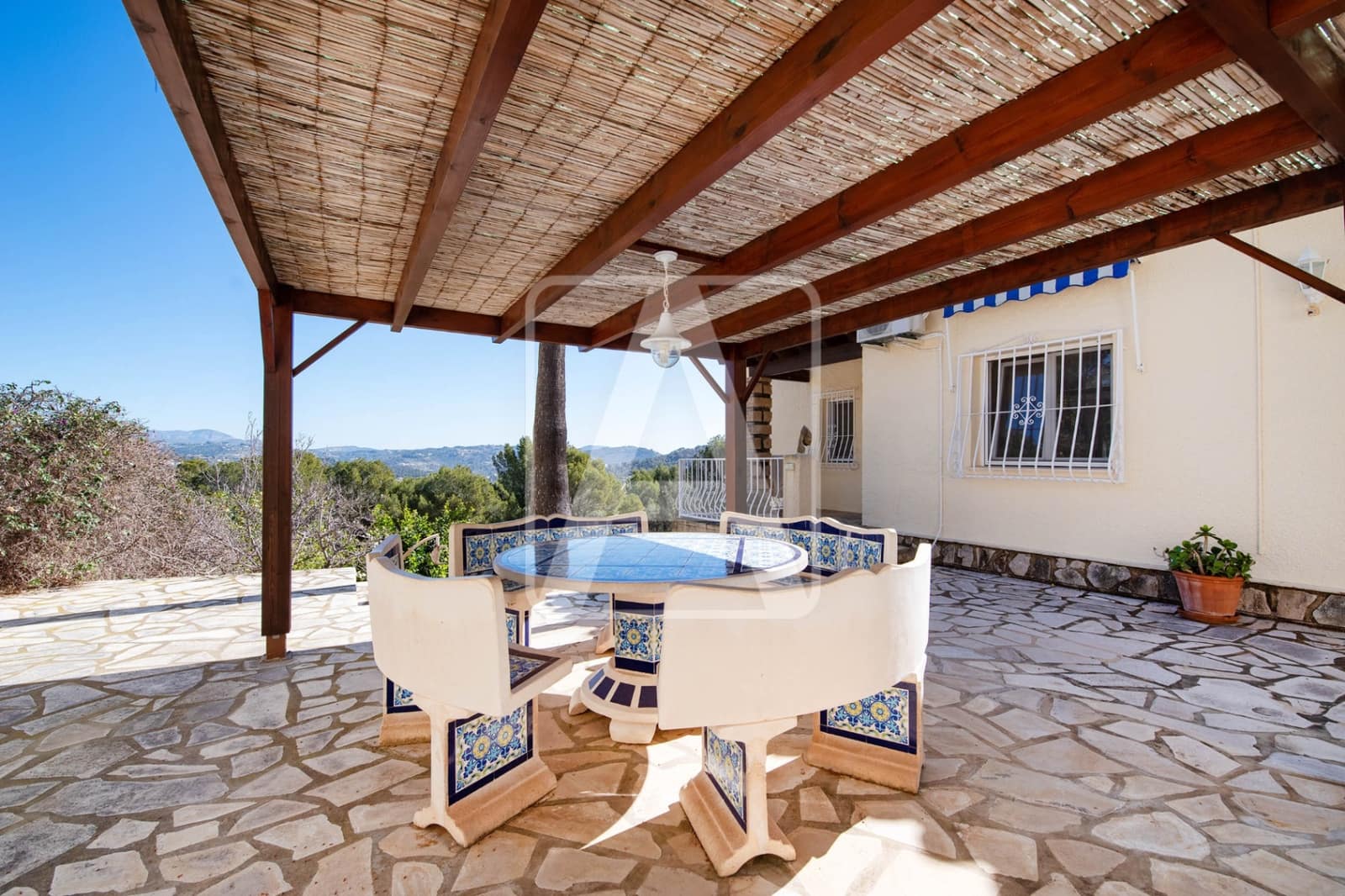 5 soveværelse Villa til salg i Benissa med swimmingpool garage - € 925.000 (Ref: 8920769)