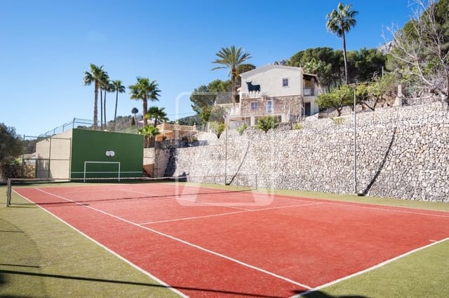 5 bedroom Villa for sale in Benissa with pool garage - € 925,000 (Ref: 8920769)