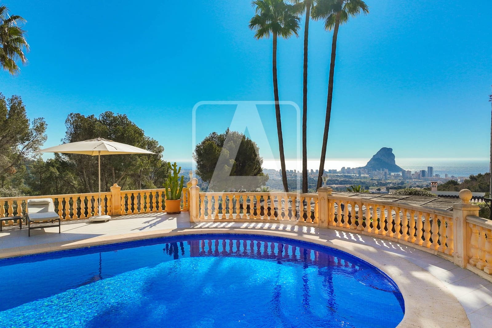 5 soveværelse Villa til salg i Benissa med swimmingpool garage - € 925.000 (Ref: 8920769)