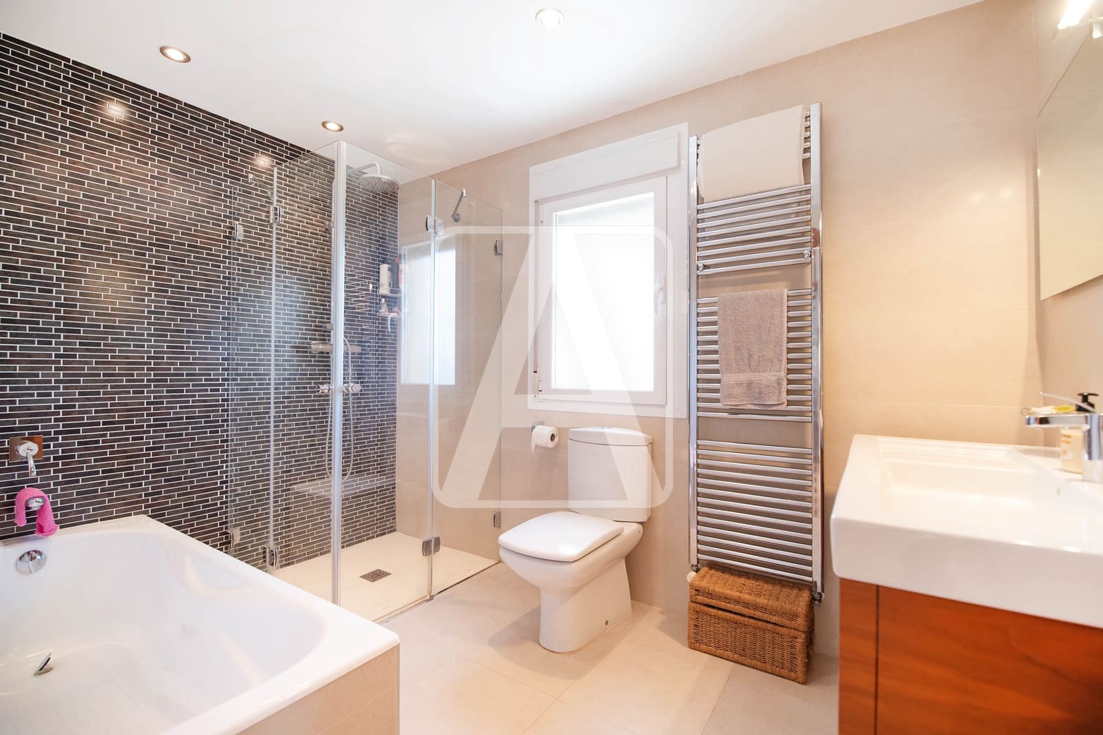 5 soveværelse Villa til salg i Benissa med swimmingpool garage - € 925.000 (Ref: 8920769)