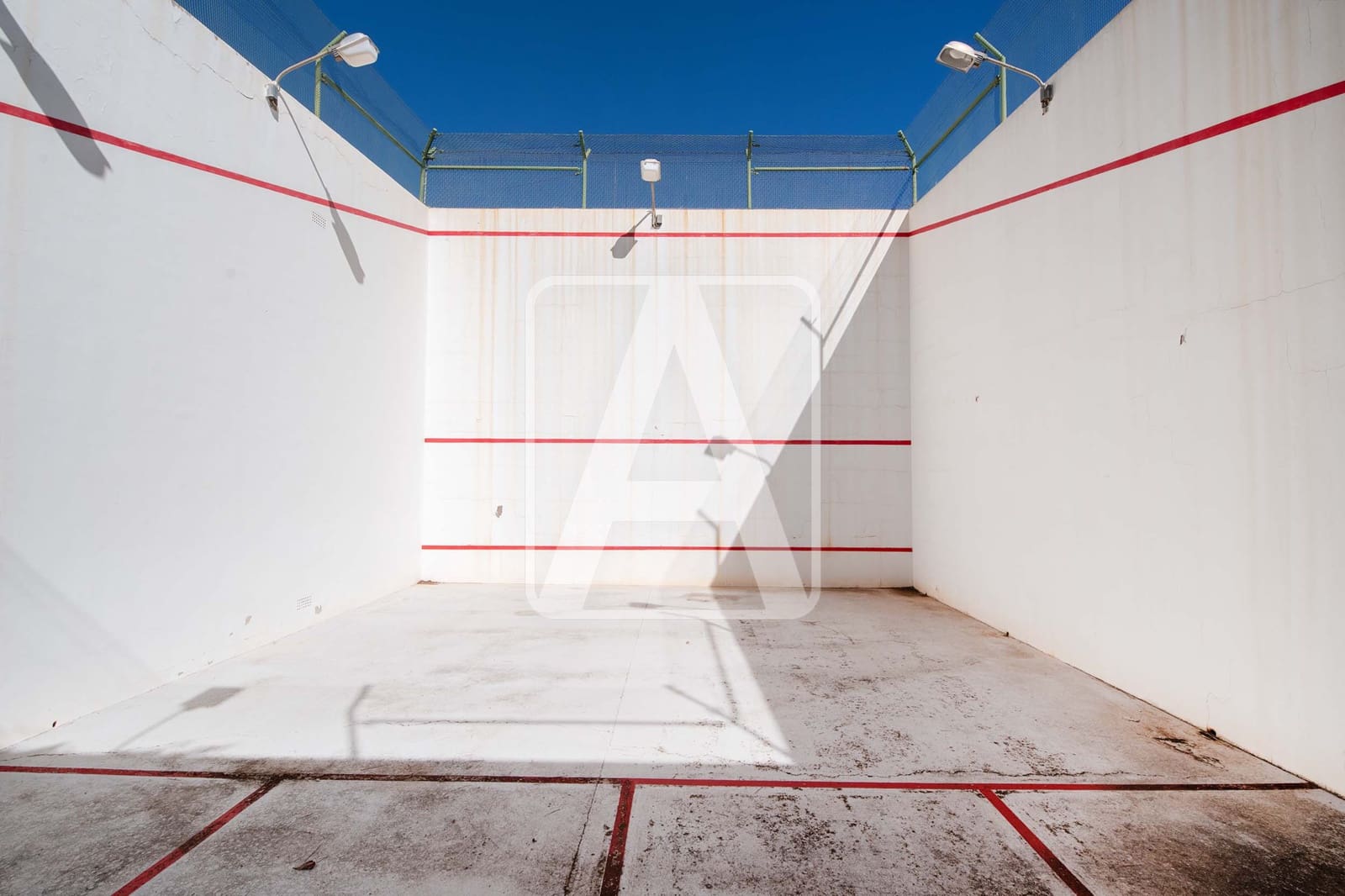 5 soveværelse Villa til salg i Benissa med swimmingpool garage - € 925.000 (Ref: 8920769)