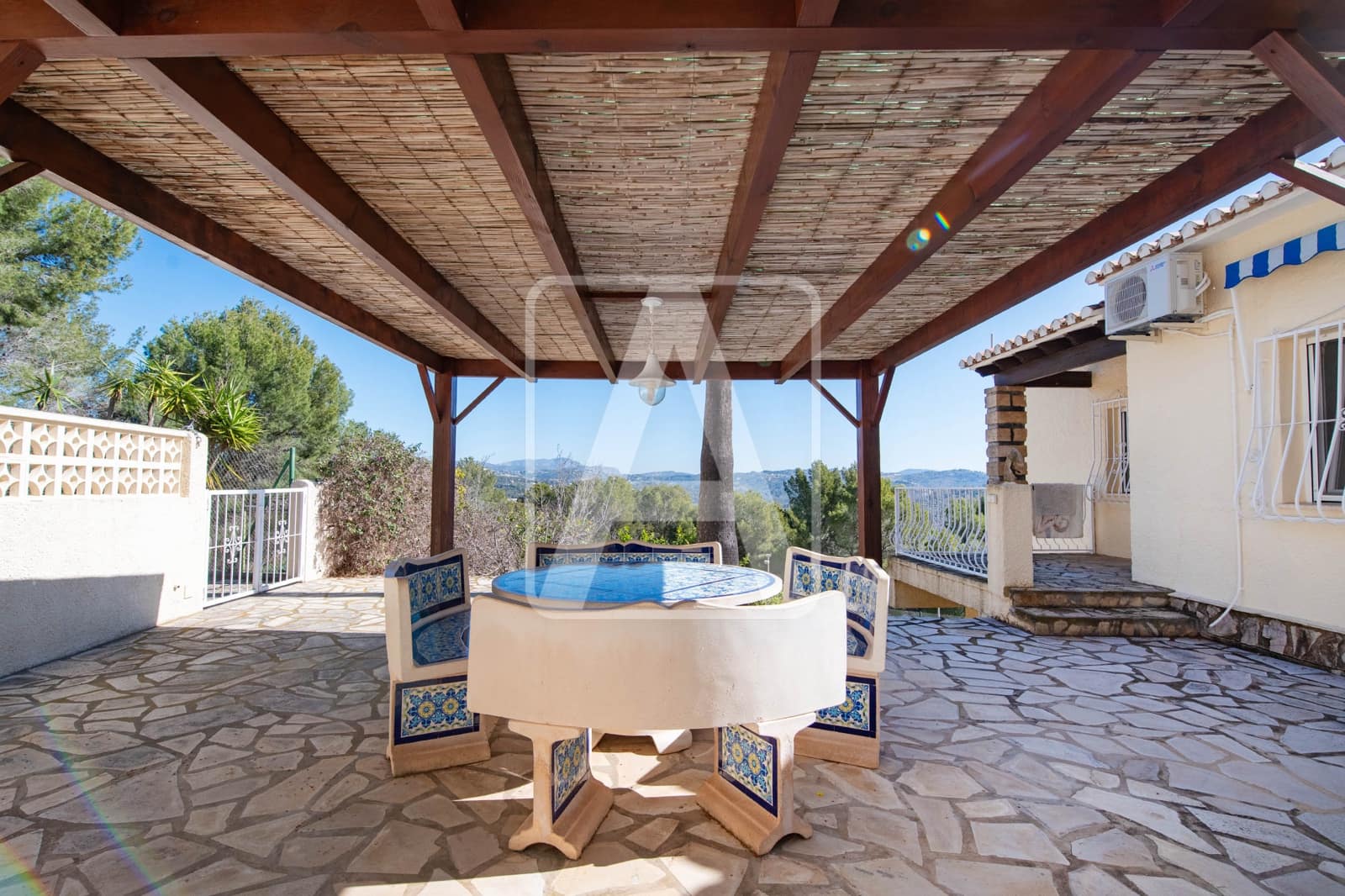 5 soveværelse Villa til salg i Benissa med swimmingpool garage - € 925.000 (Ref: 8920769)