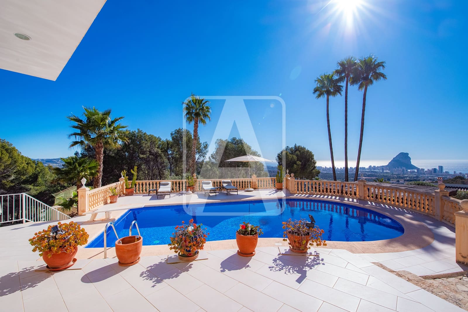 5 soveværelse Villa til salg i Benissa med swimmingpool garage - € 925.000 (Ref: 8920769)